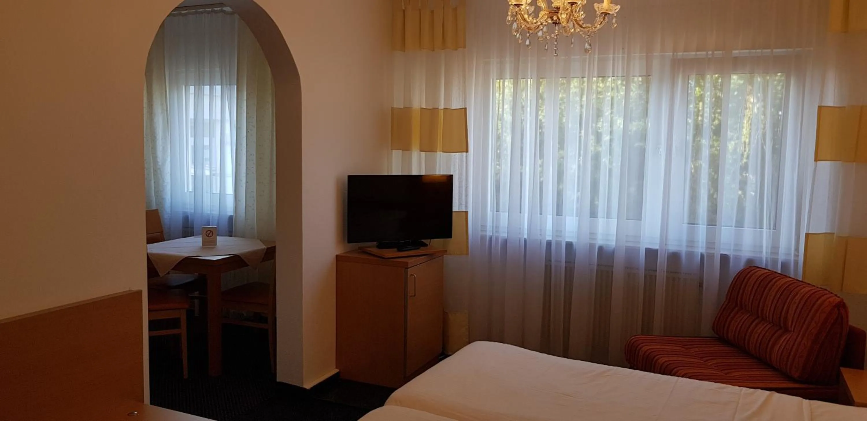 Photo of the whole room, Bed in Hotel Beuss