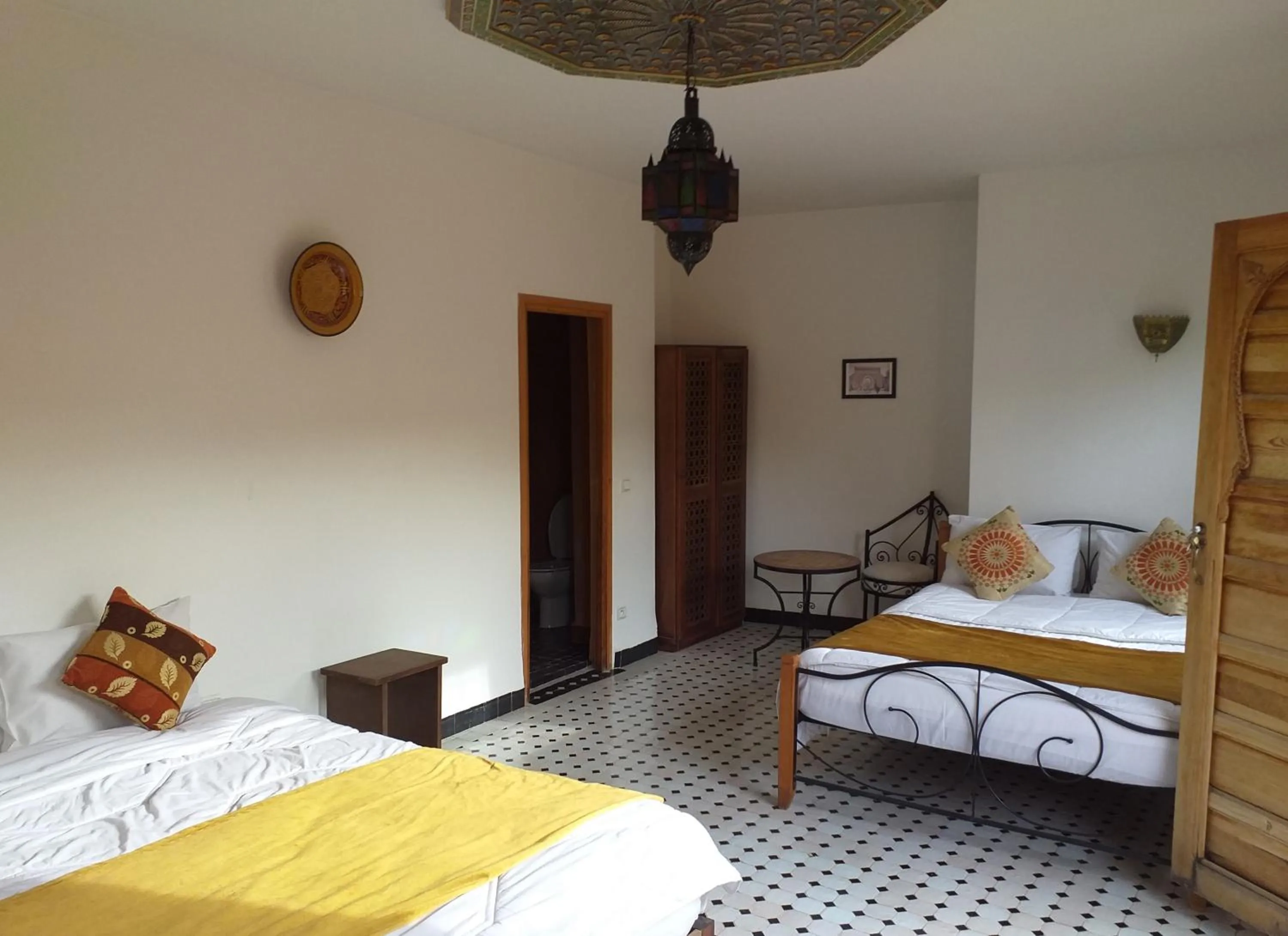 Photo of the whole room, Bed in Riad Sheryne Fes