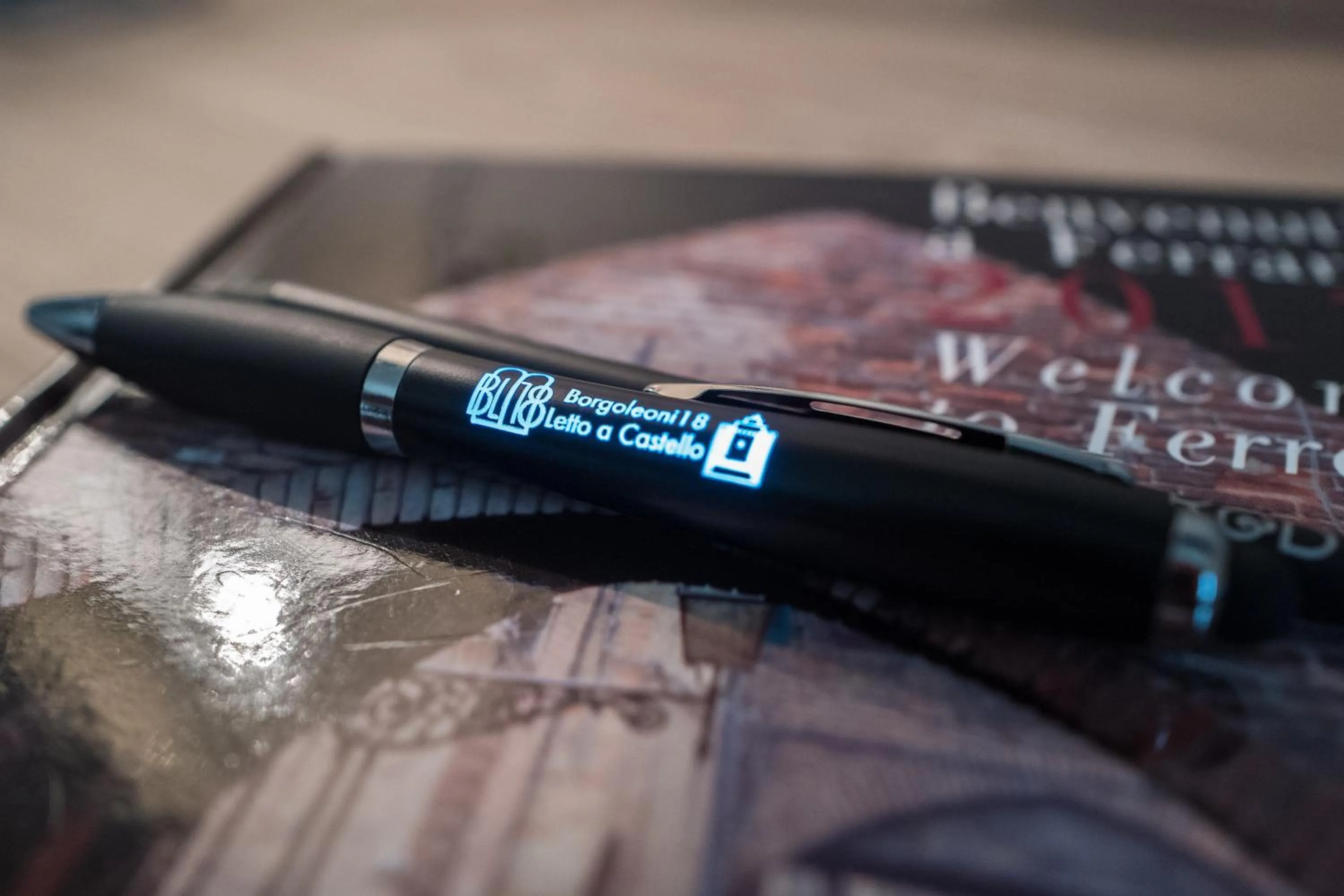 Logo/Certificate/Sign in Letto A Castello