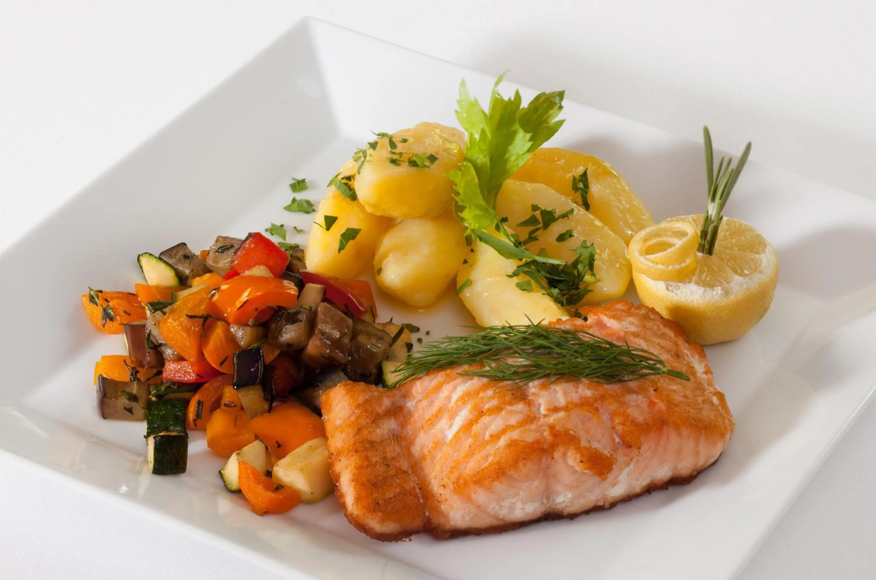 Food and drinks in Hotel Reza