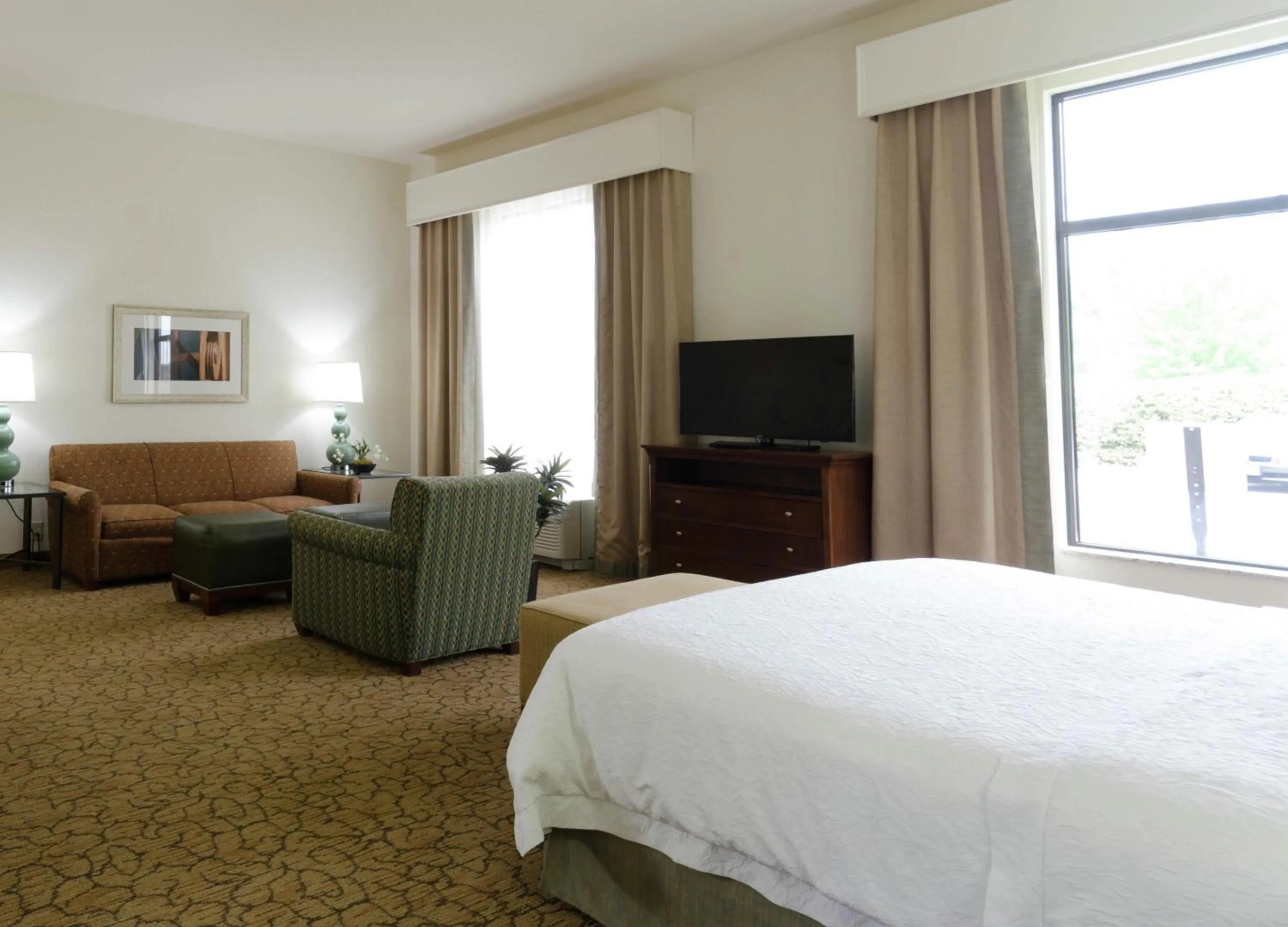 Bedroom, Bed in Hampton Inn Hickory