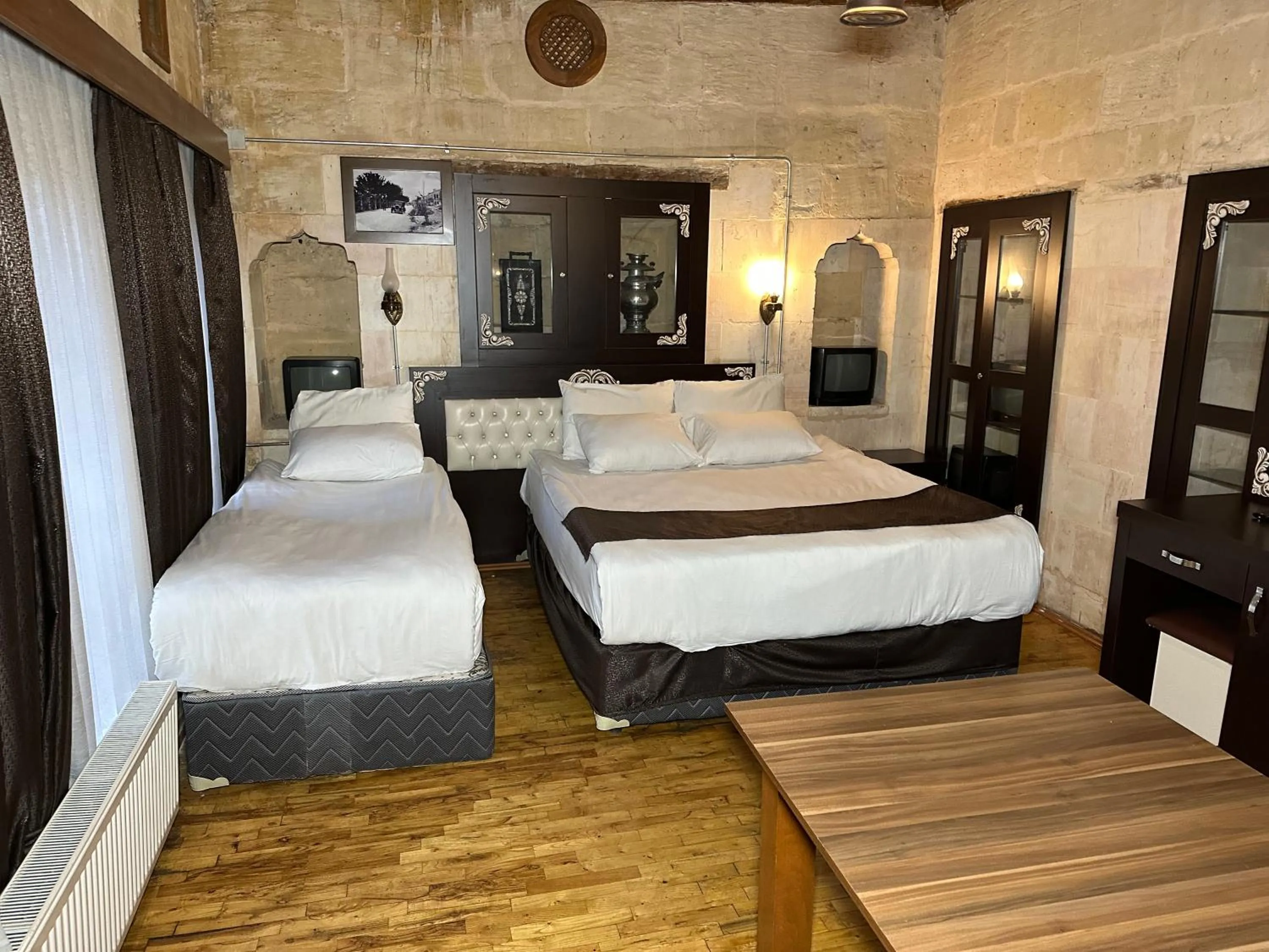 Bed in Elif Hanım Konağı