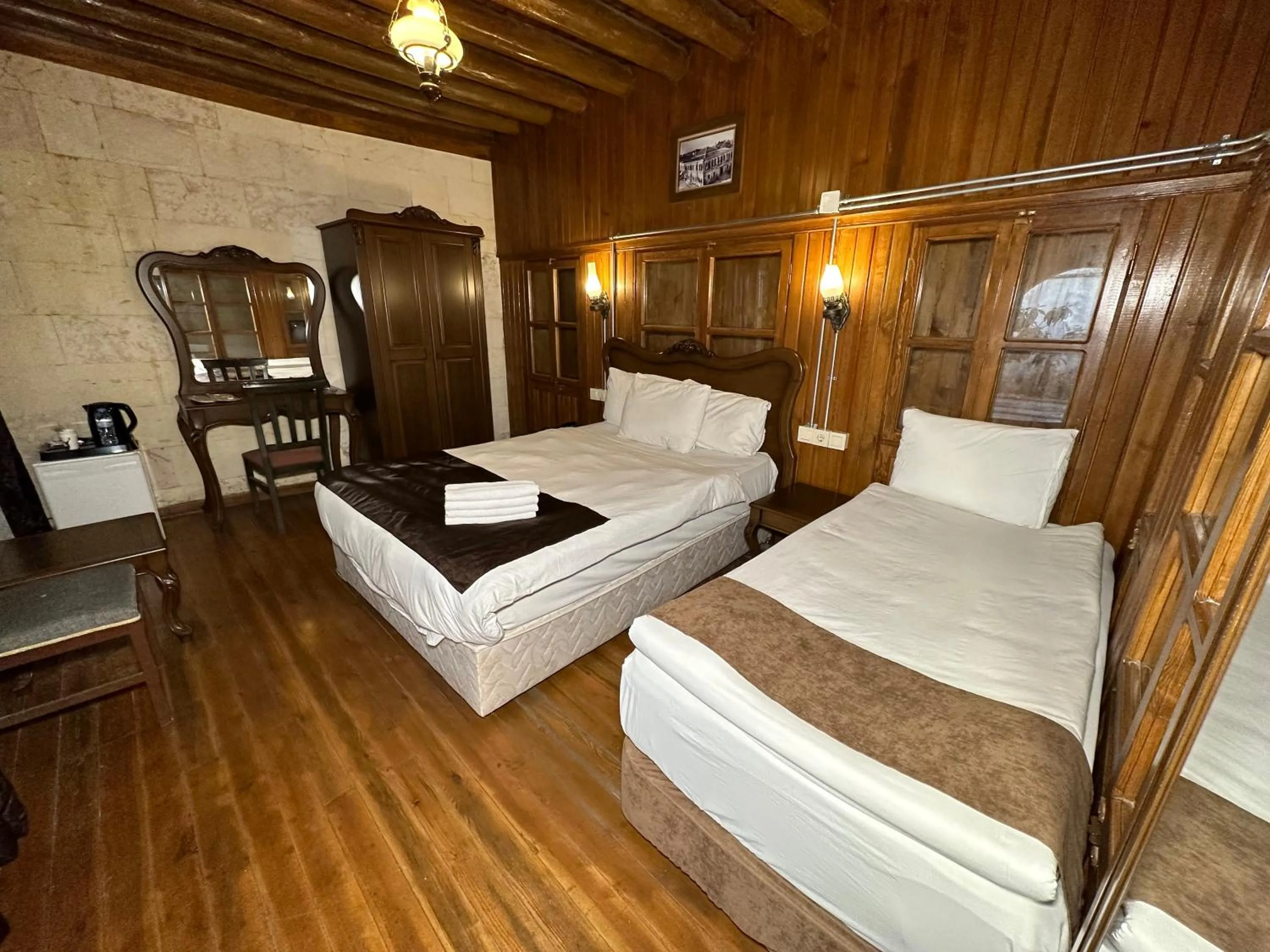 Bed in Elif Hanım Konağı