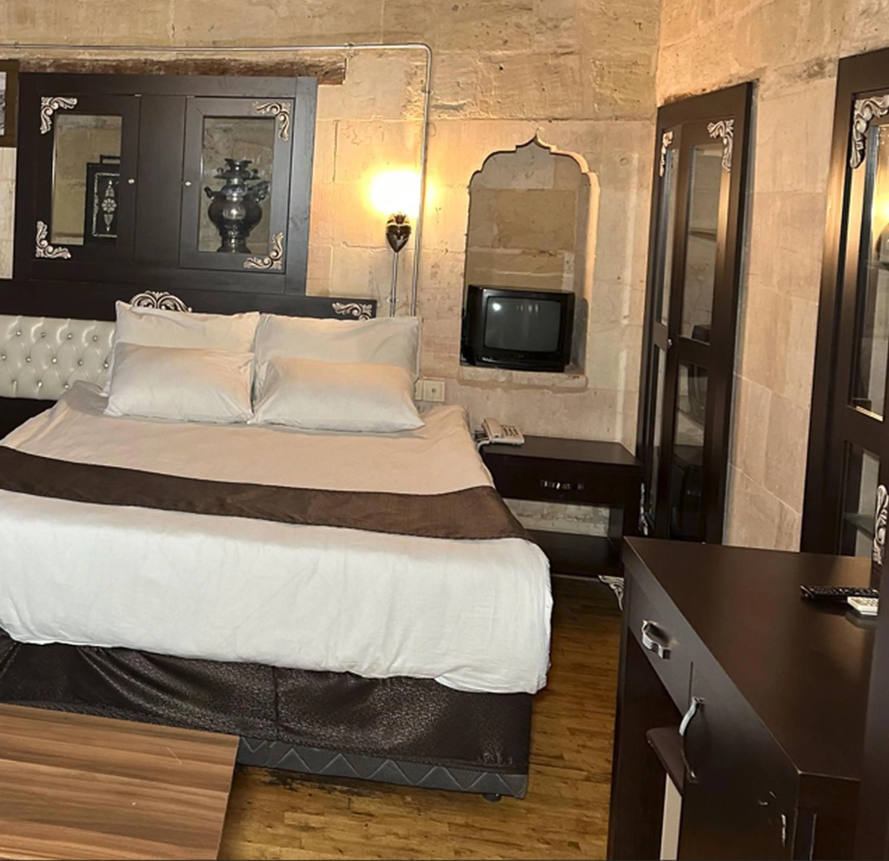 Bedroom, Bed in Elif Hanım Konağı