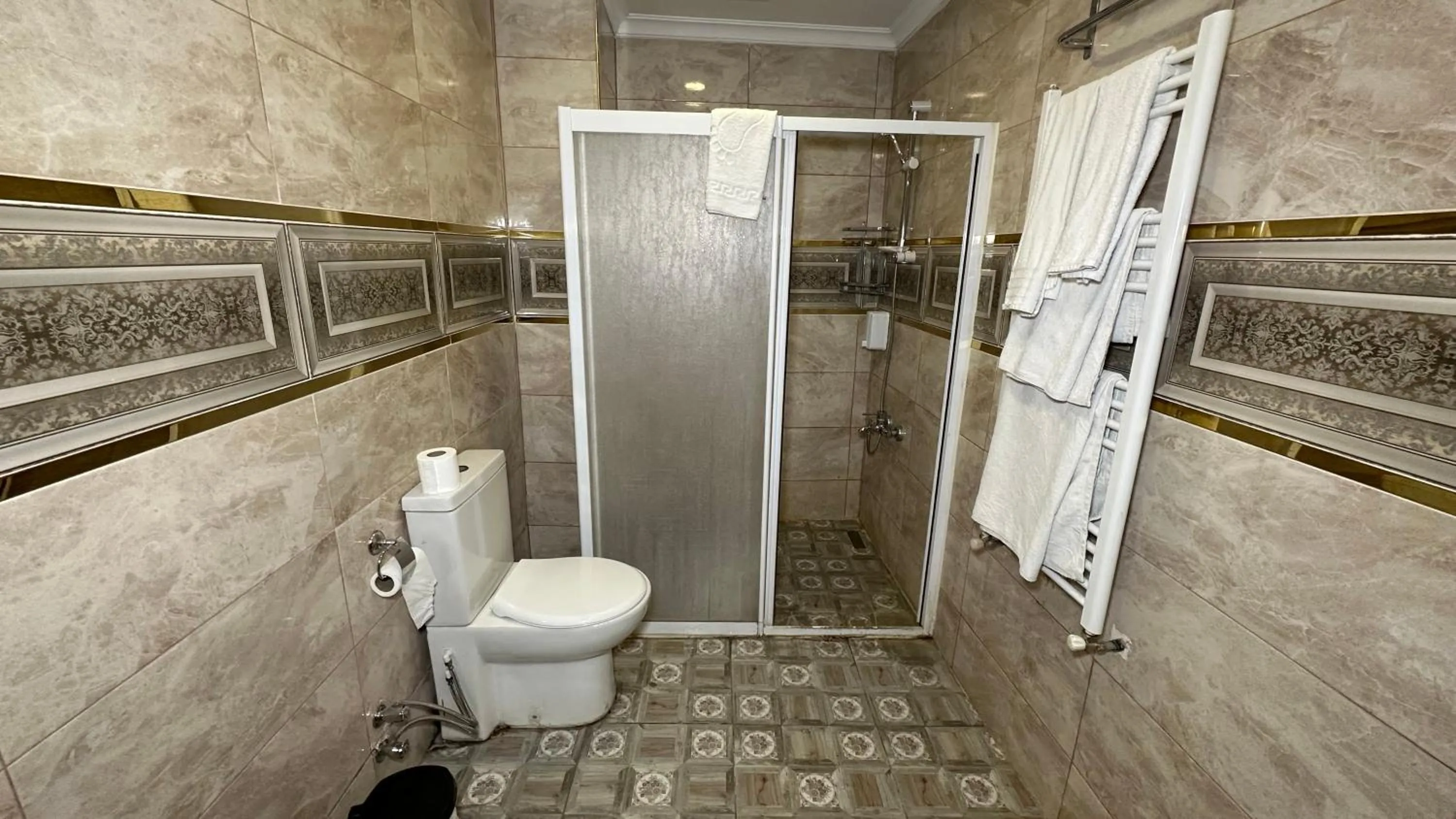 Shower in Elif Hanım Konağı