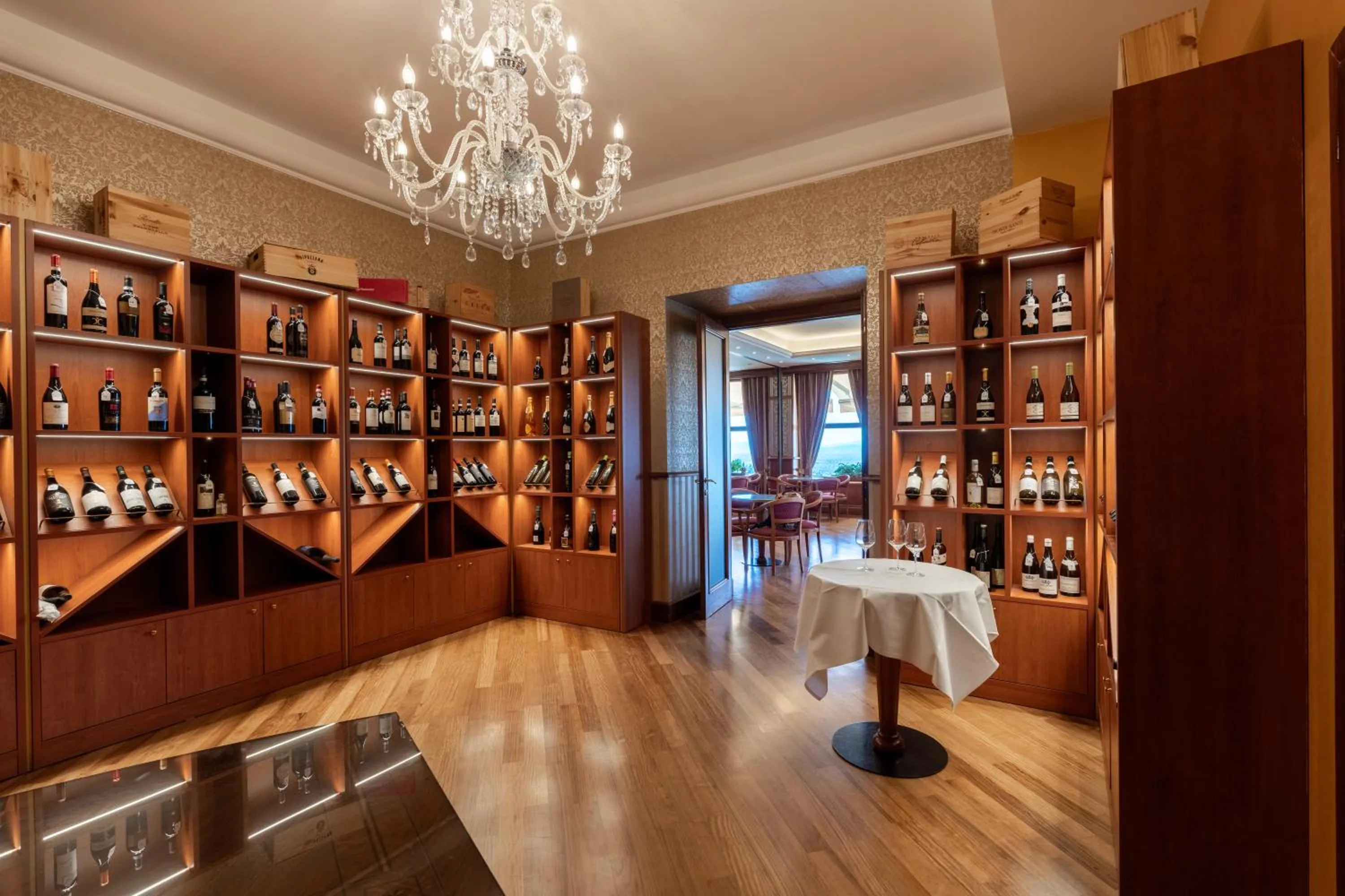 On-site shops in Giotto Hotel & Spa