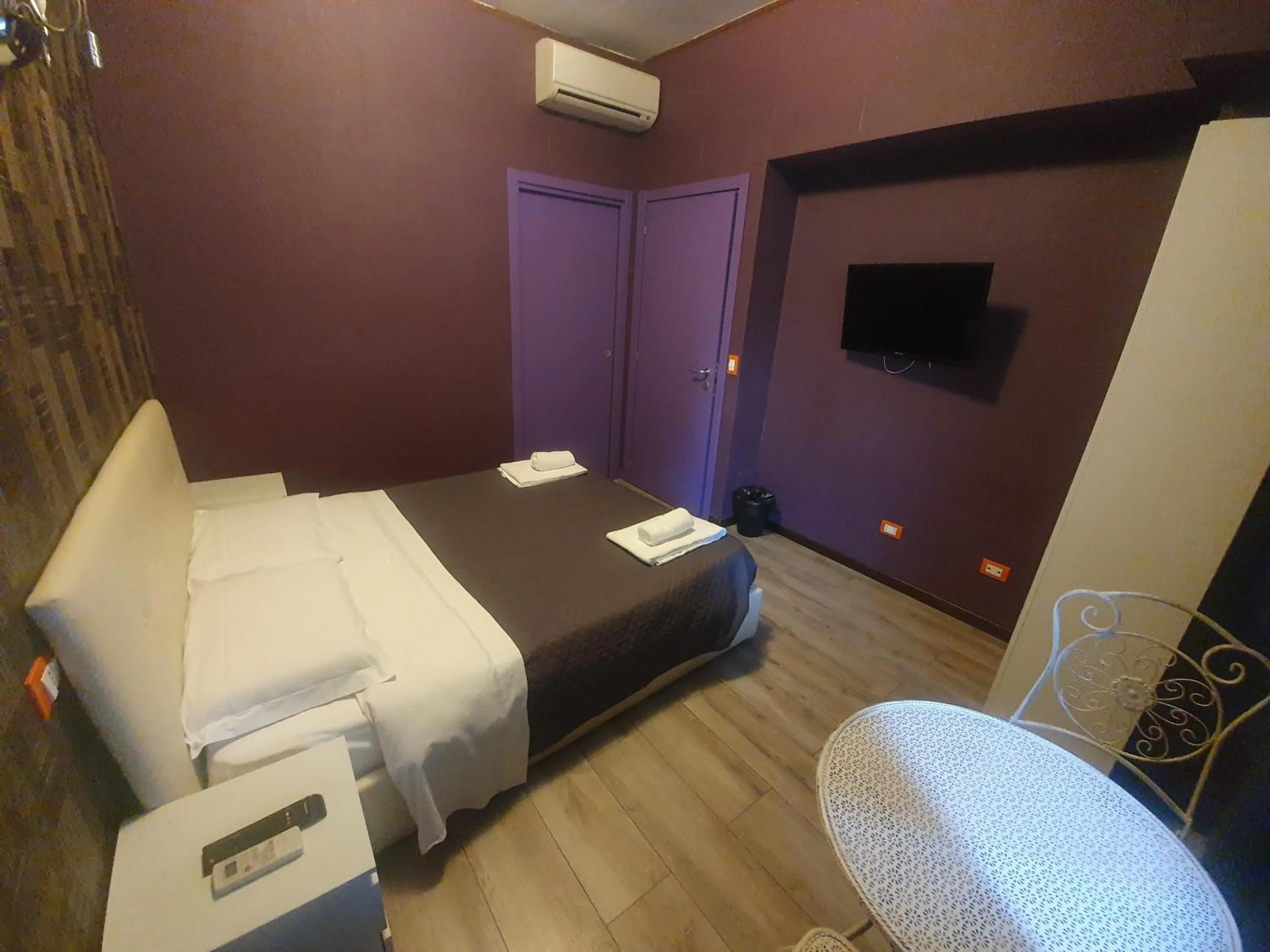Bed in Sira House Milano