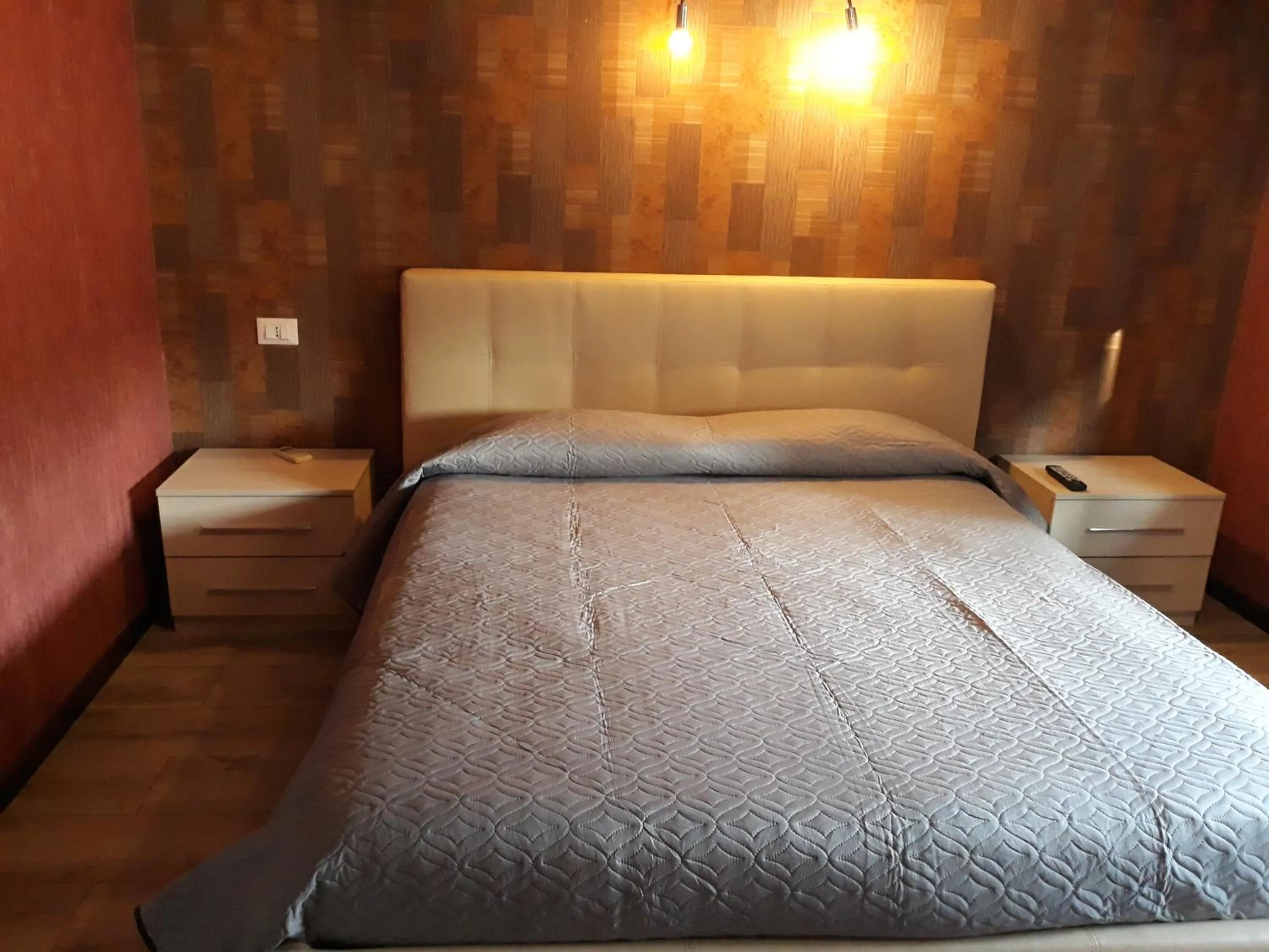 Photo of the whole room, Bed in Sira House Milano