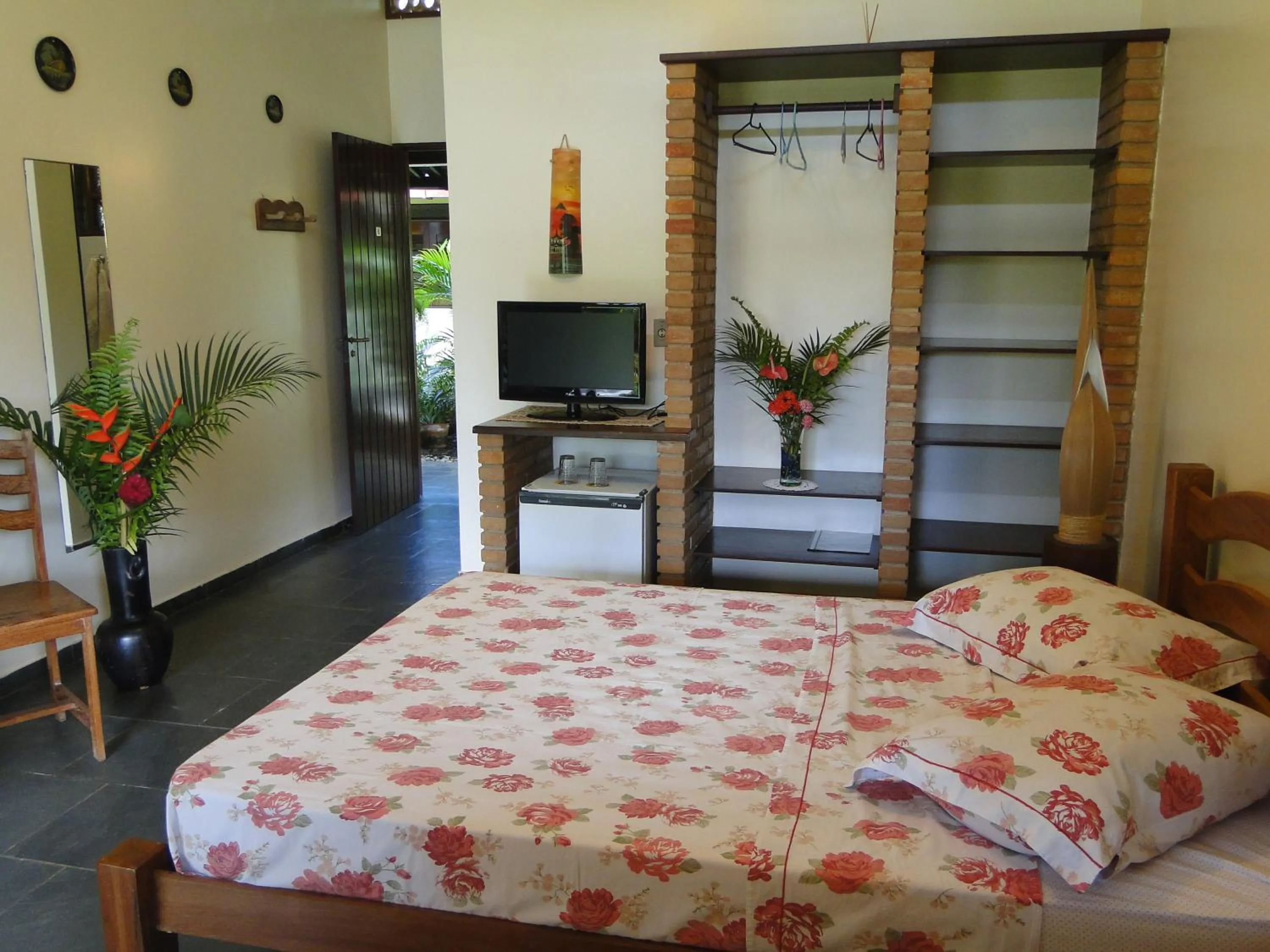Photo of the whole room, Bed in Hotel Pousada Arco Iris