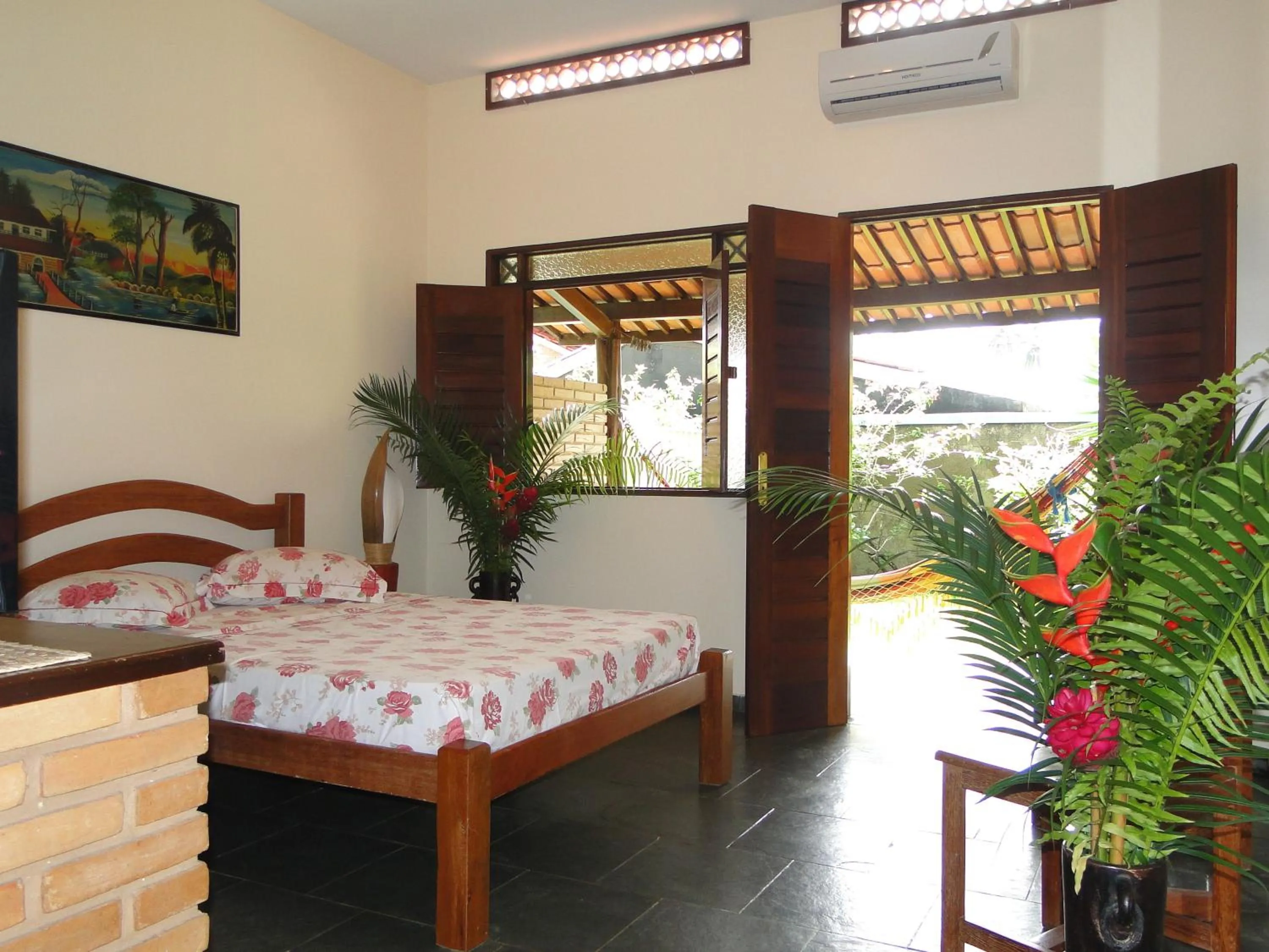 Bedroom, Bed in Hotel Pousada Arco Iris