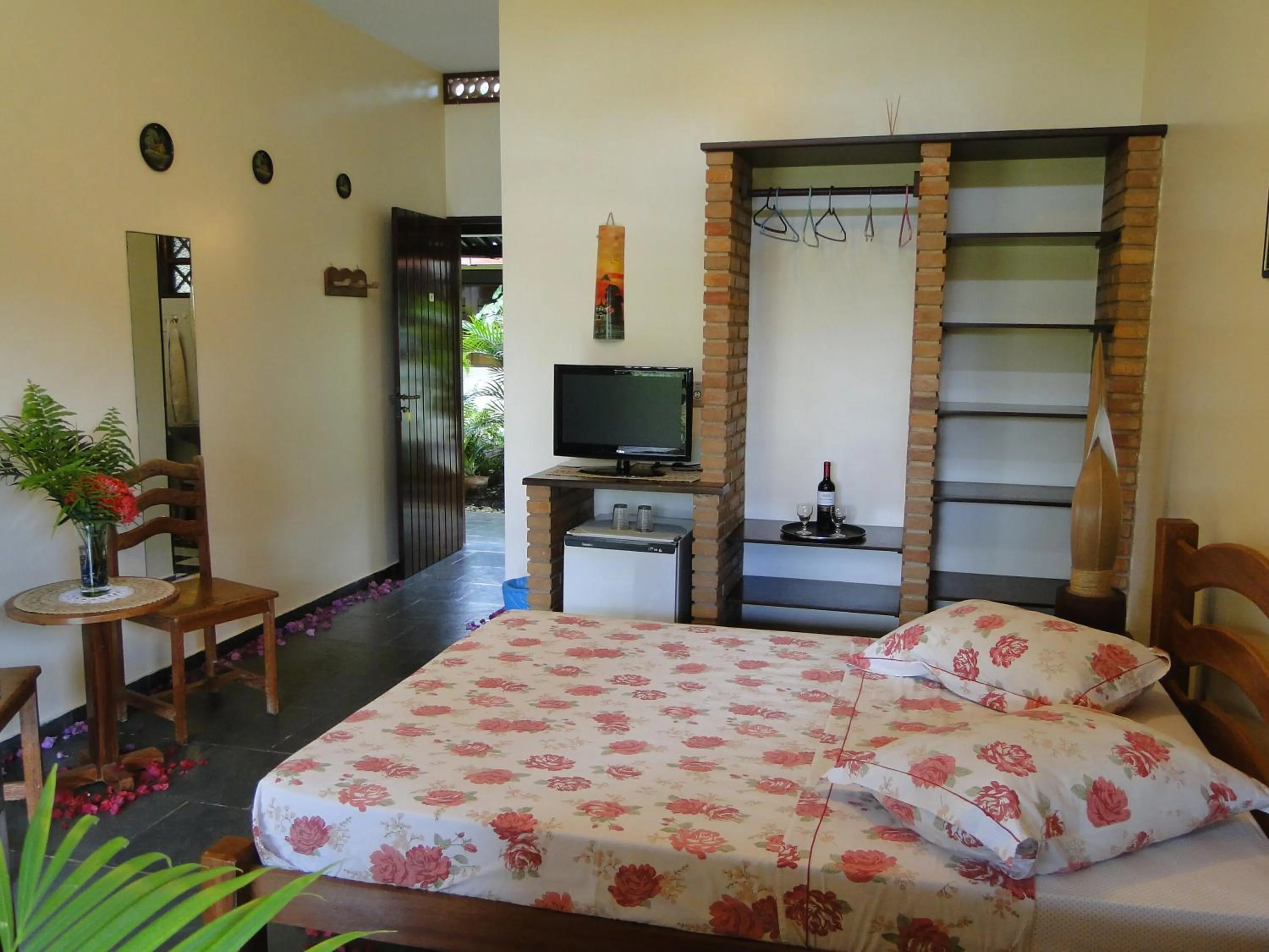 Bedroom, Bed in Hotel Pousada Arco Iris