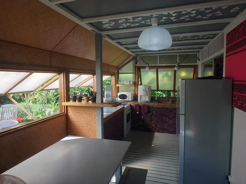 Kitchen or kitchenette in JUSTMOOREA Location Haapiti