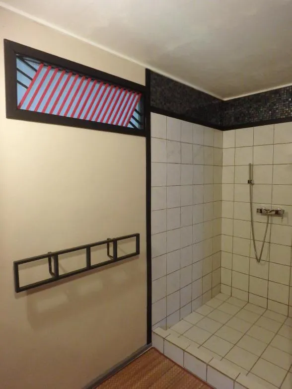 Shower in JUSTMOOREA Location Haapiti