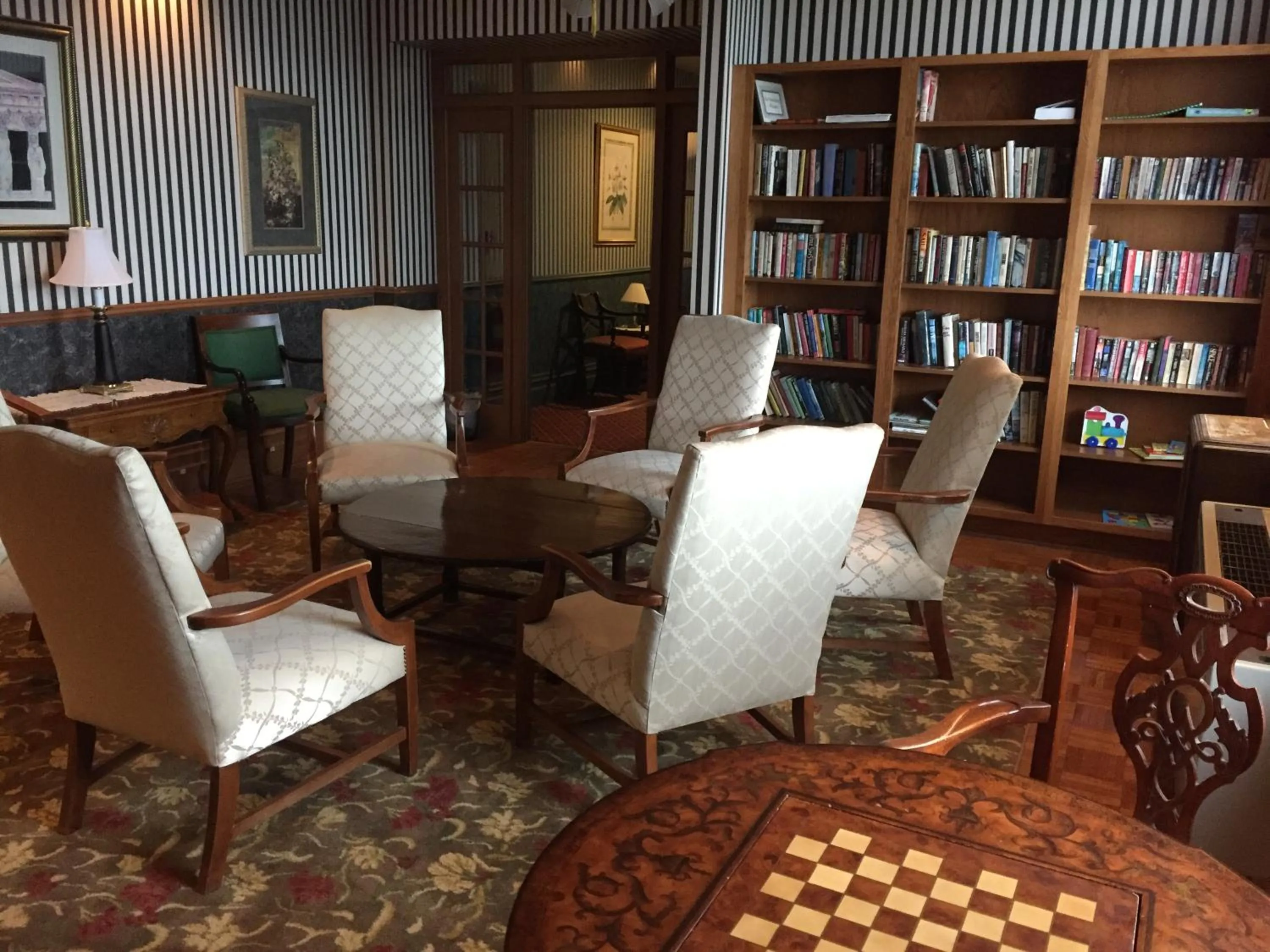 Library in Perry Hotel