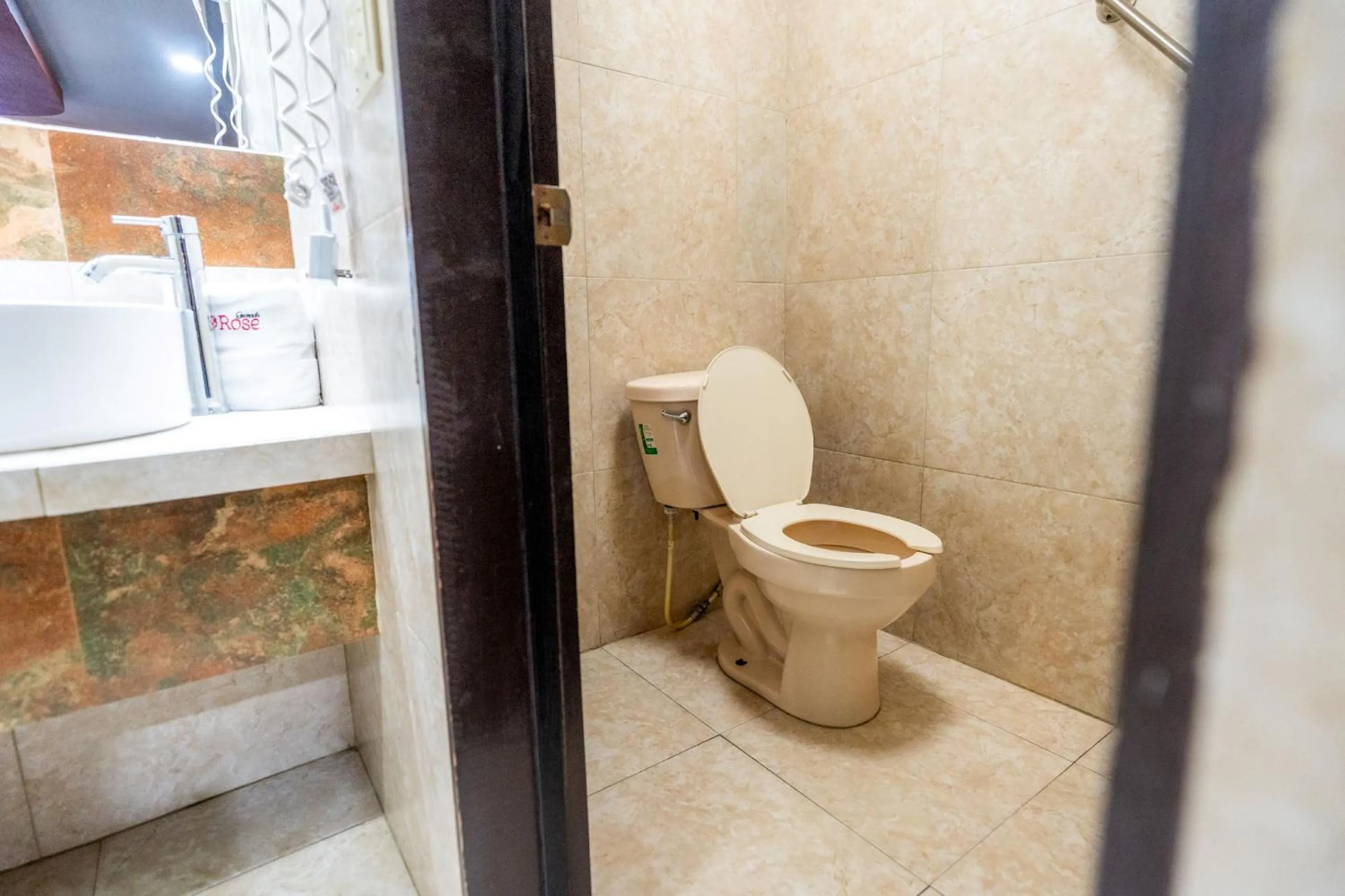 Bathroom in Hotel Rose Ensenada