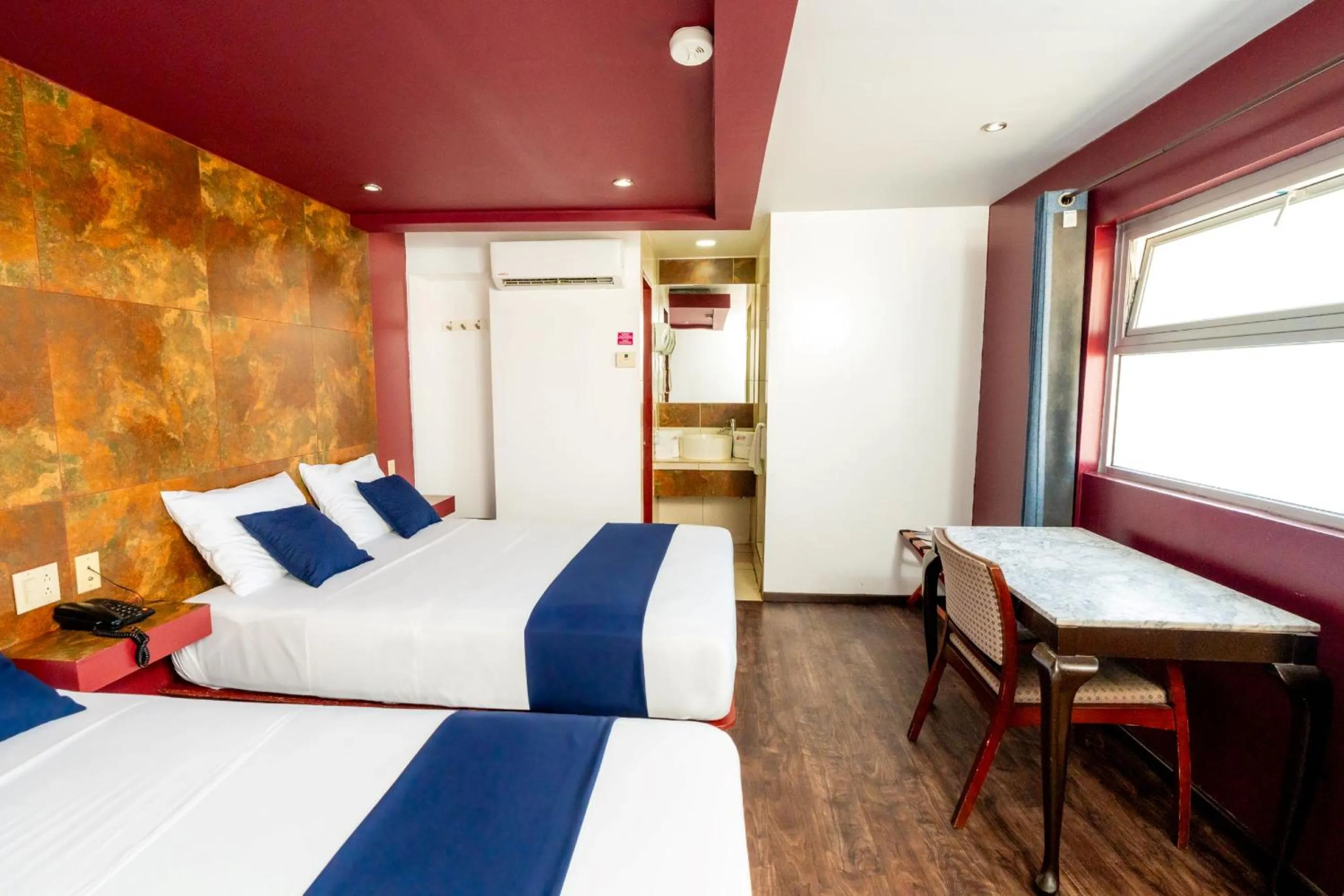 Bedroom, Bed in Hotel Rose Ensenada