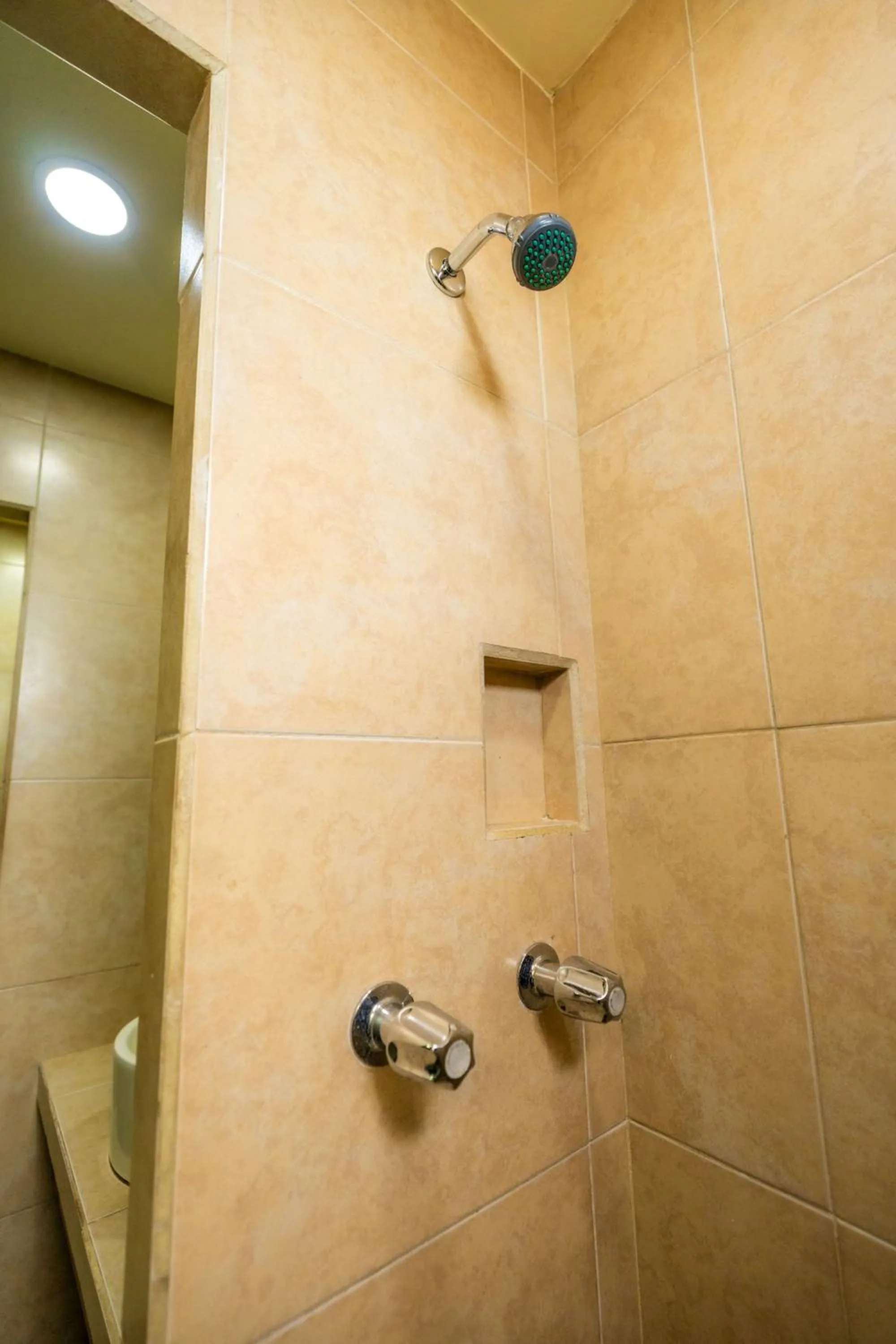 Shower in Hotel Rose Ensenada