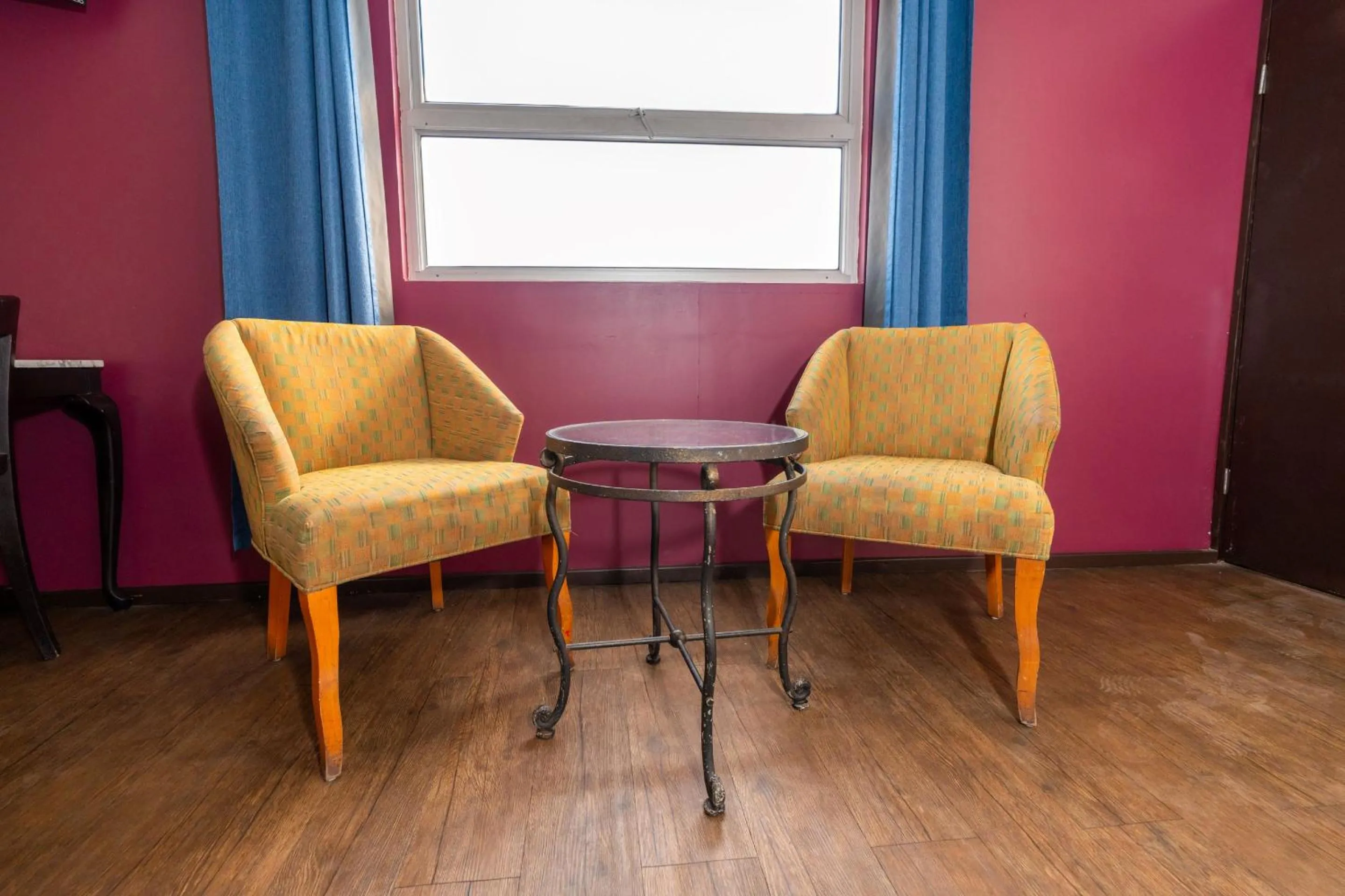 Living room in Hotel Rose Ensenada