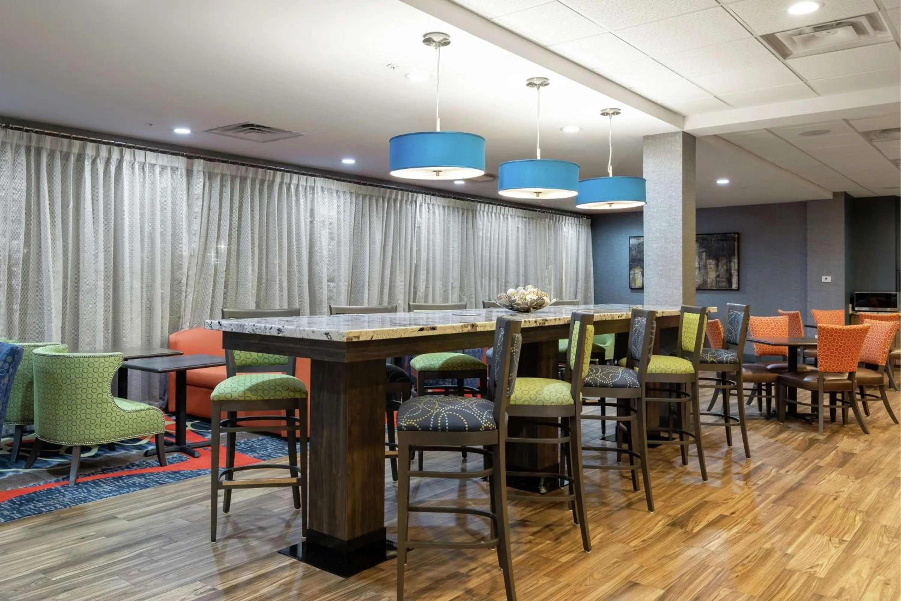 Restaurant/places to eat in Hampton Inn Houston/Humble-Airport Area