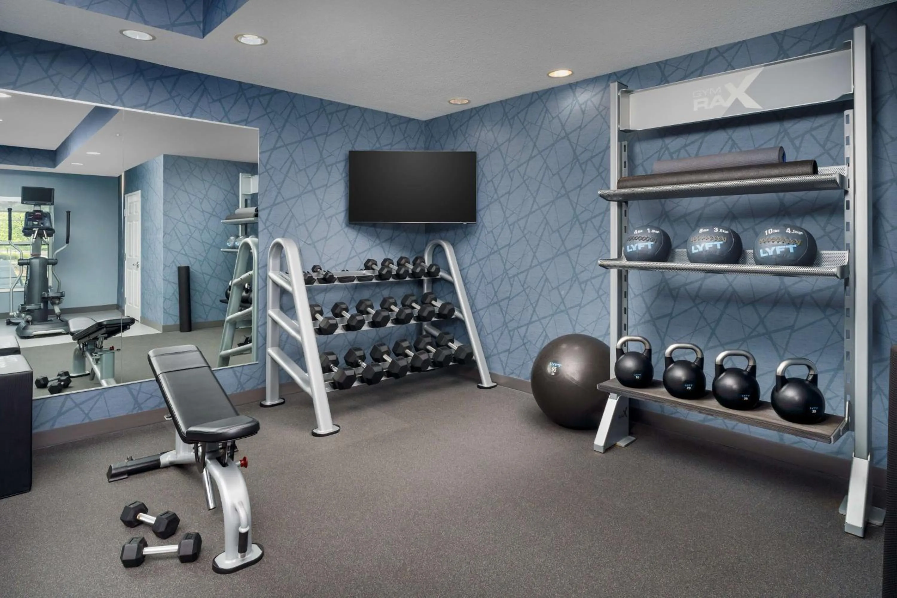 Fitness centre/facilities in Homewood Suites by Hilton Erie