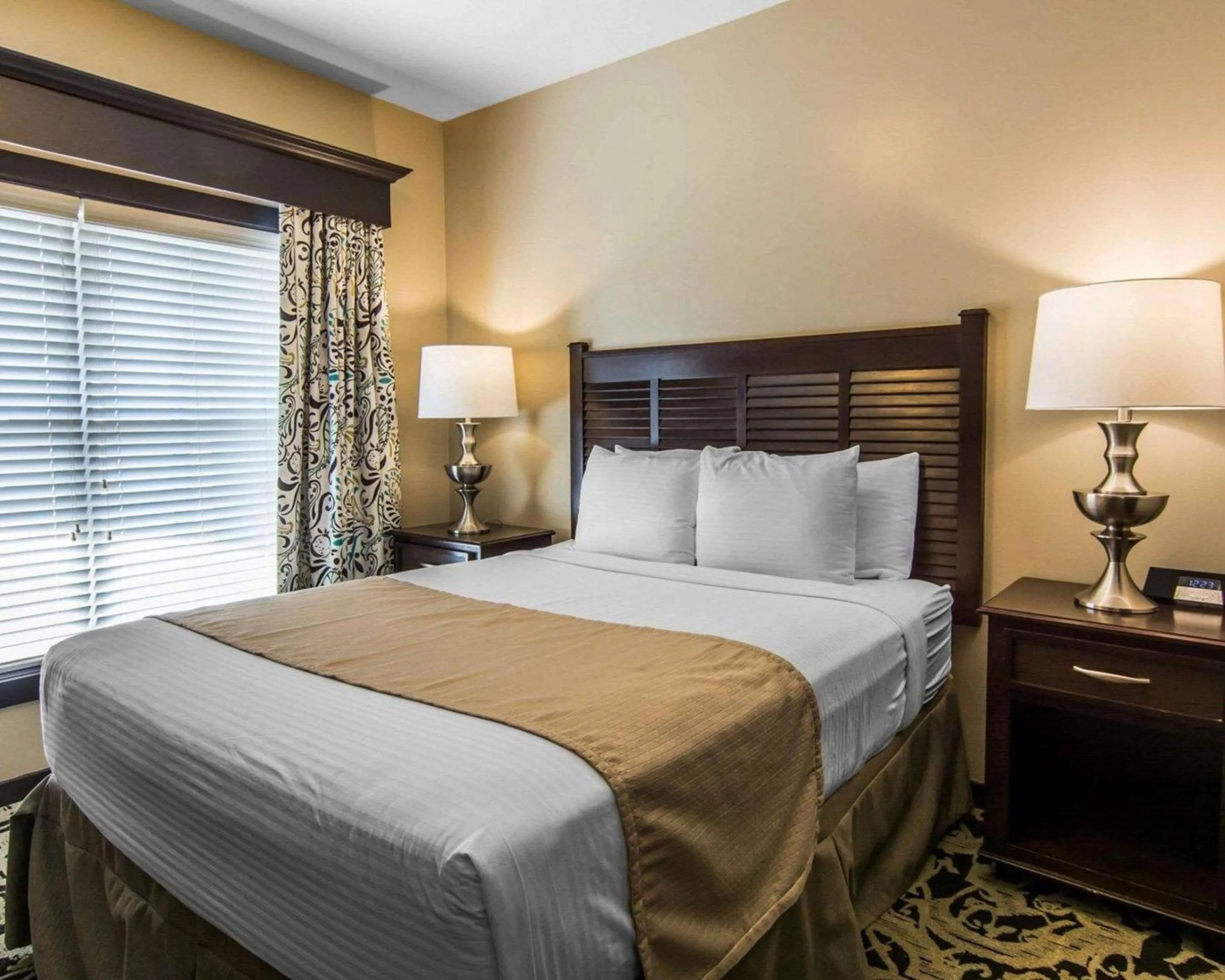 Bedroom, Bed in Bluegreen Vacations Parkside Williamsburg, an Ascend Collection Resort