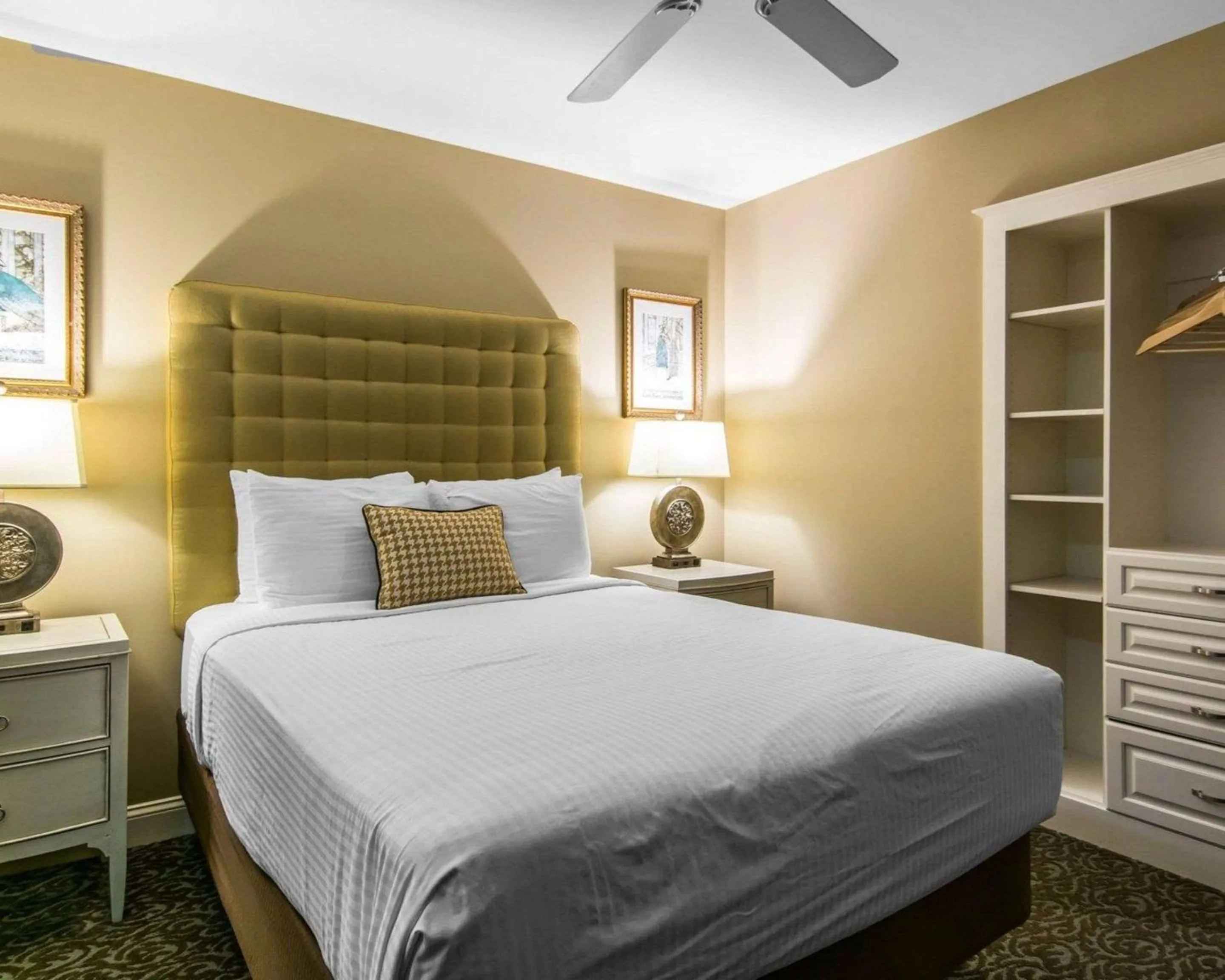 Bedroom, Bed in Bluegreen Vacations Parkside Williamsburg, an Ascend Collection Resort