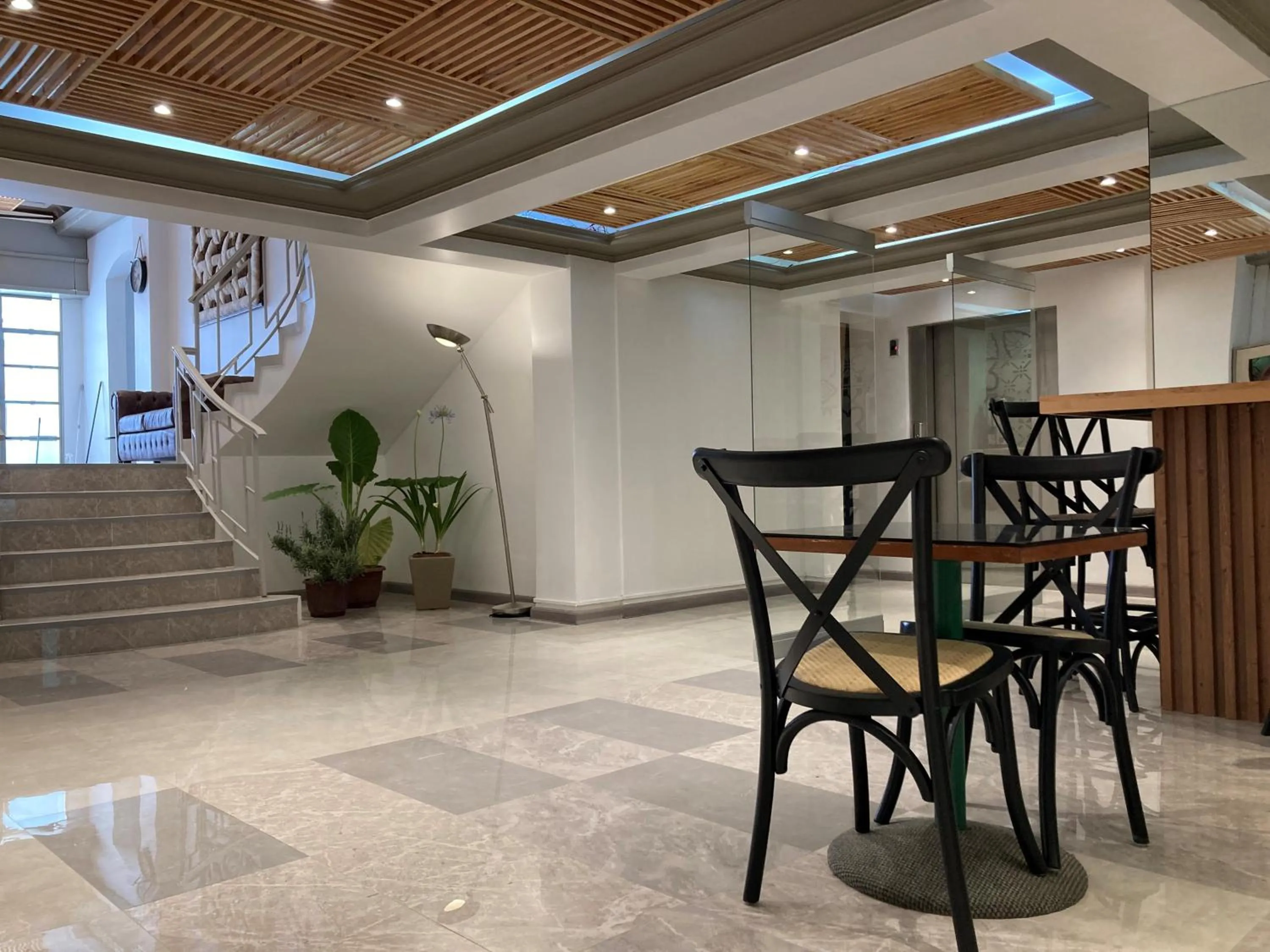 elevator in Hotel Gavina Express Arica