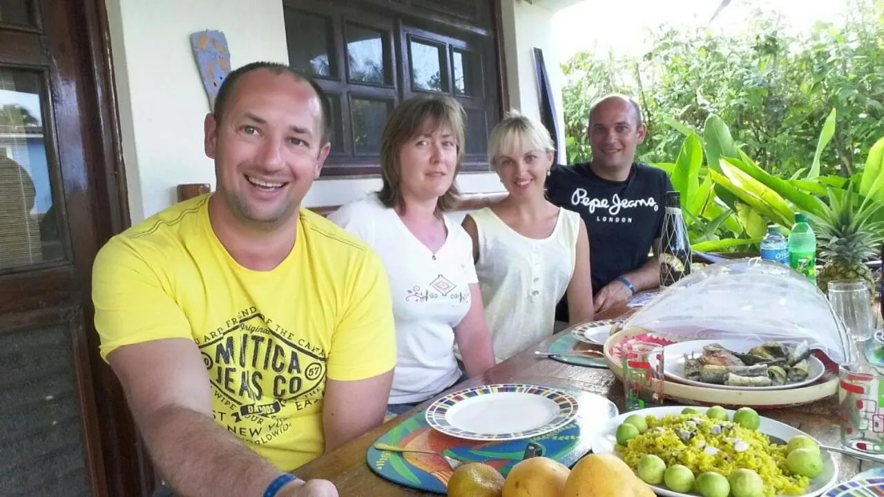 Restaurant/places to eat in Villa La Caleta