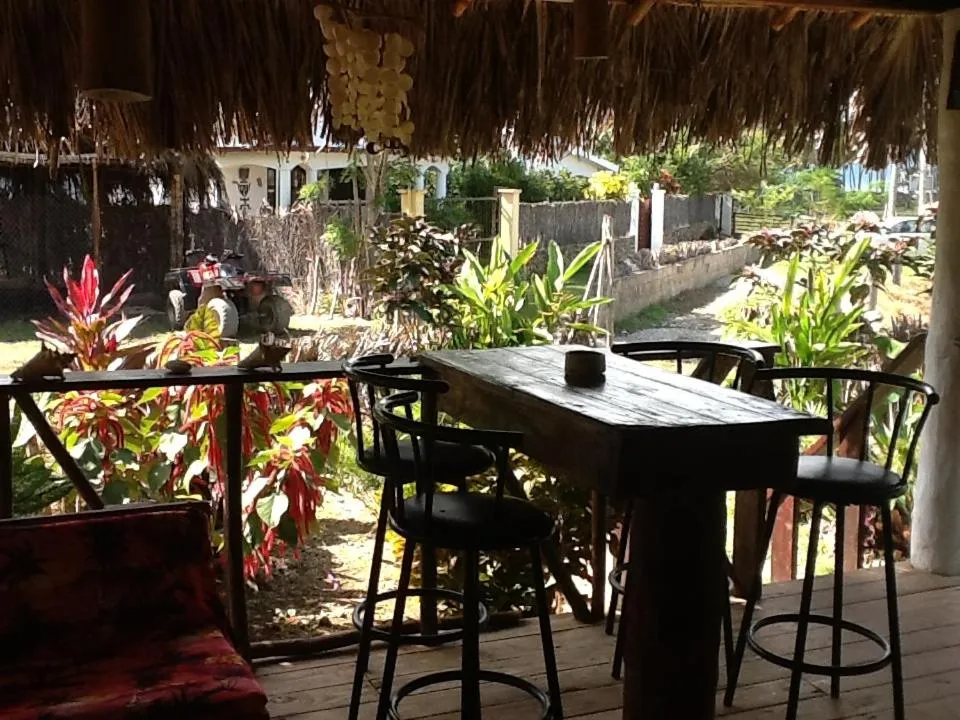 Restaurant/places to eat in Villa La Caleta