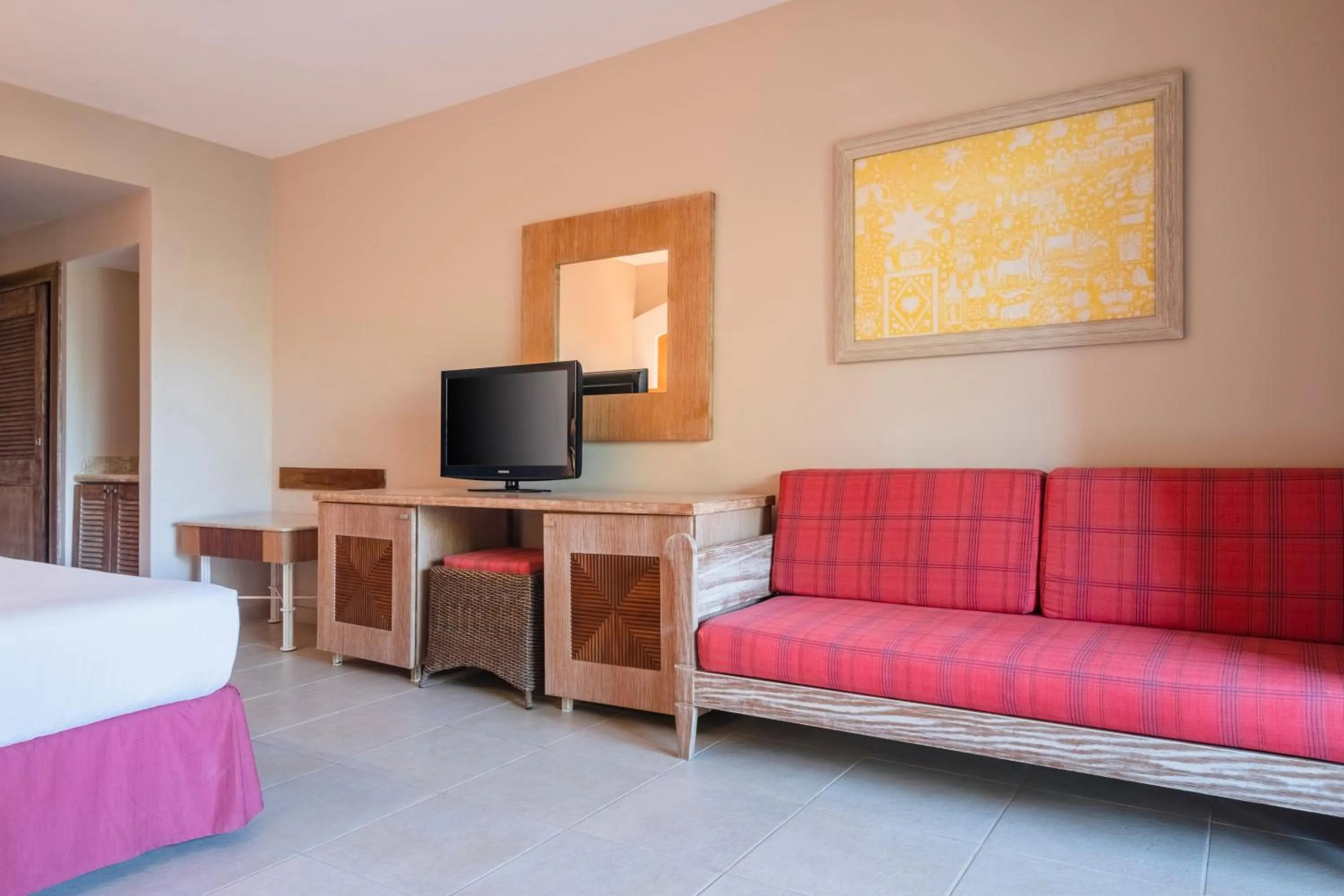 Seating area, Bed in Iberostar Waves Bahia - All Inclusive