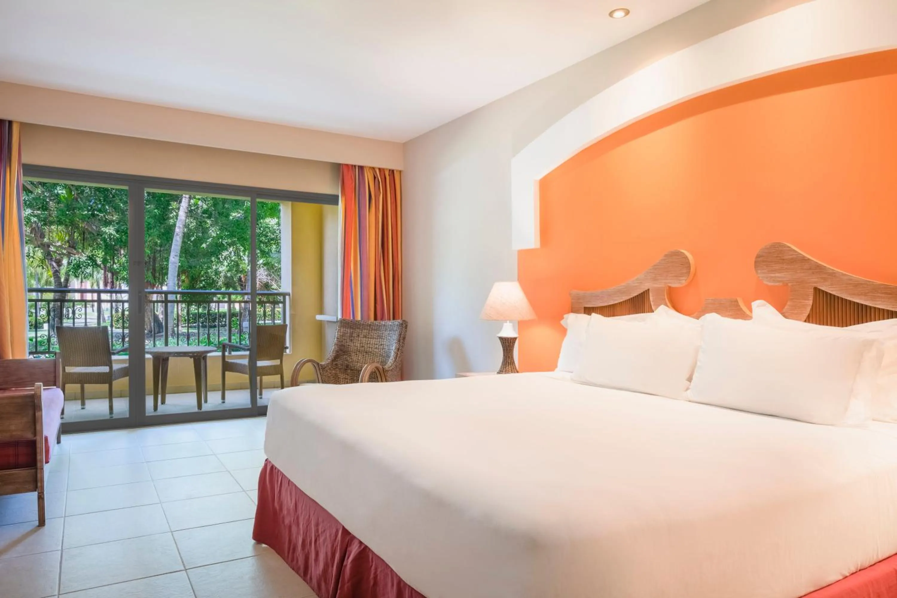 Bedroom, Bed in Iberostar Waves Bahia - All Inclusive