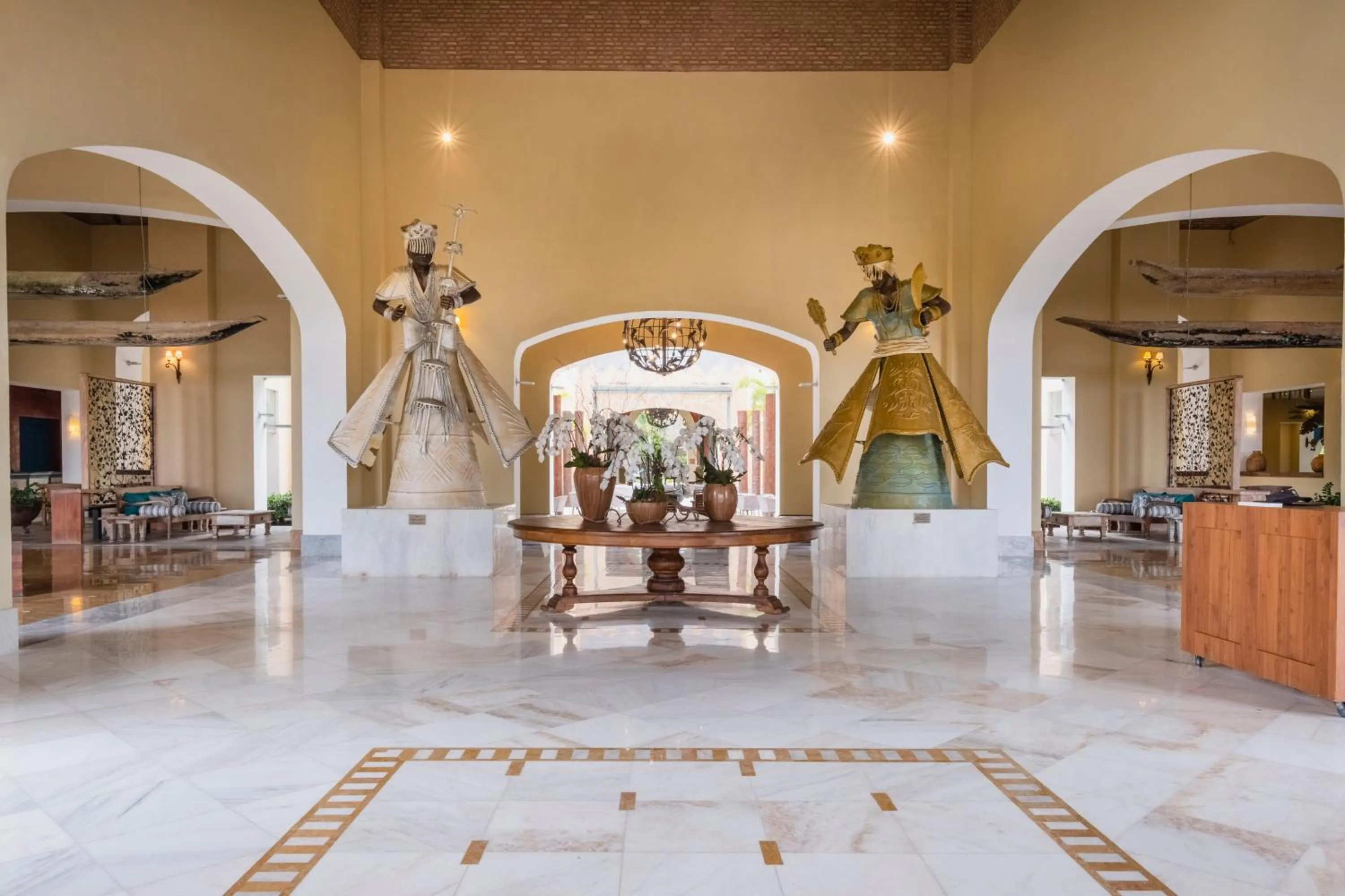 Facade/entrance in Iberostar Waves Bahia - All Inclusive