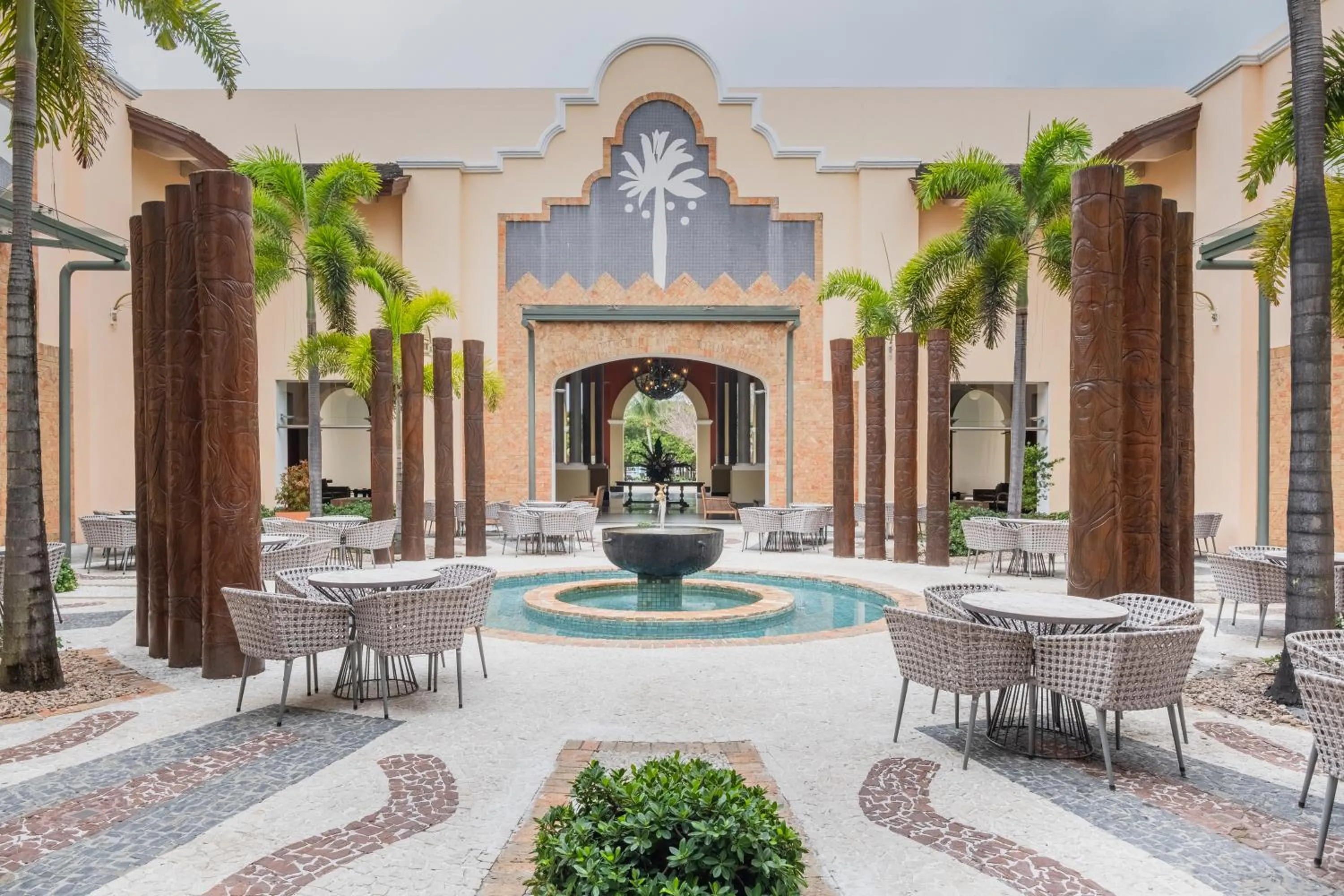 Lobby or reception in Iberostar Waves Bahia - All Inclusive