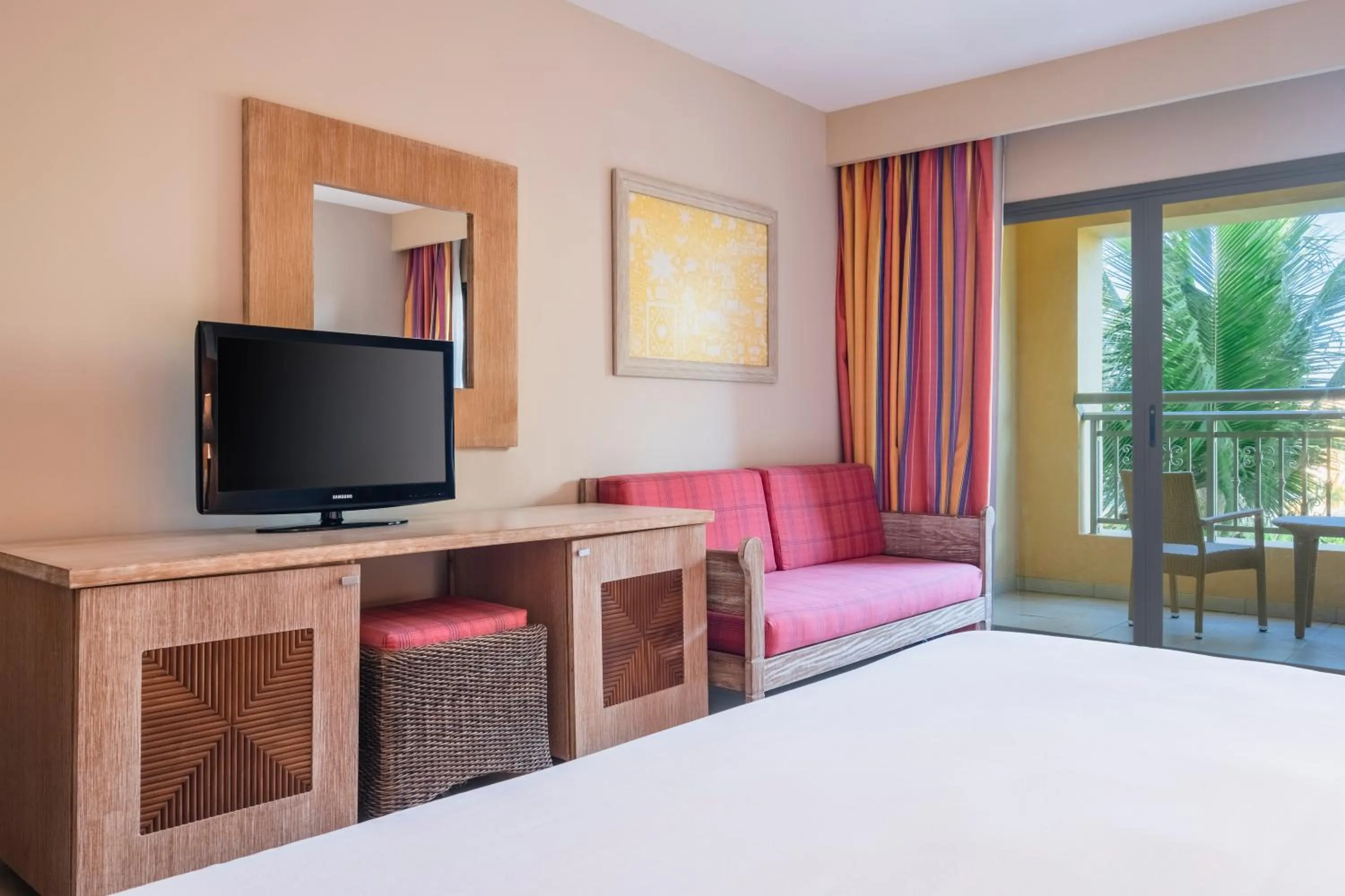 Photo of the whole room, Bed in Iberostar Waves Bahia - All Inclusive