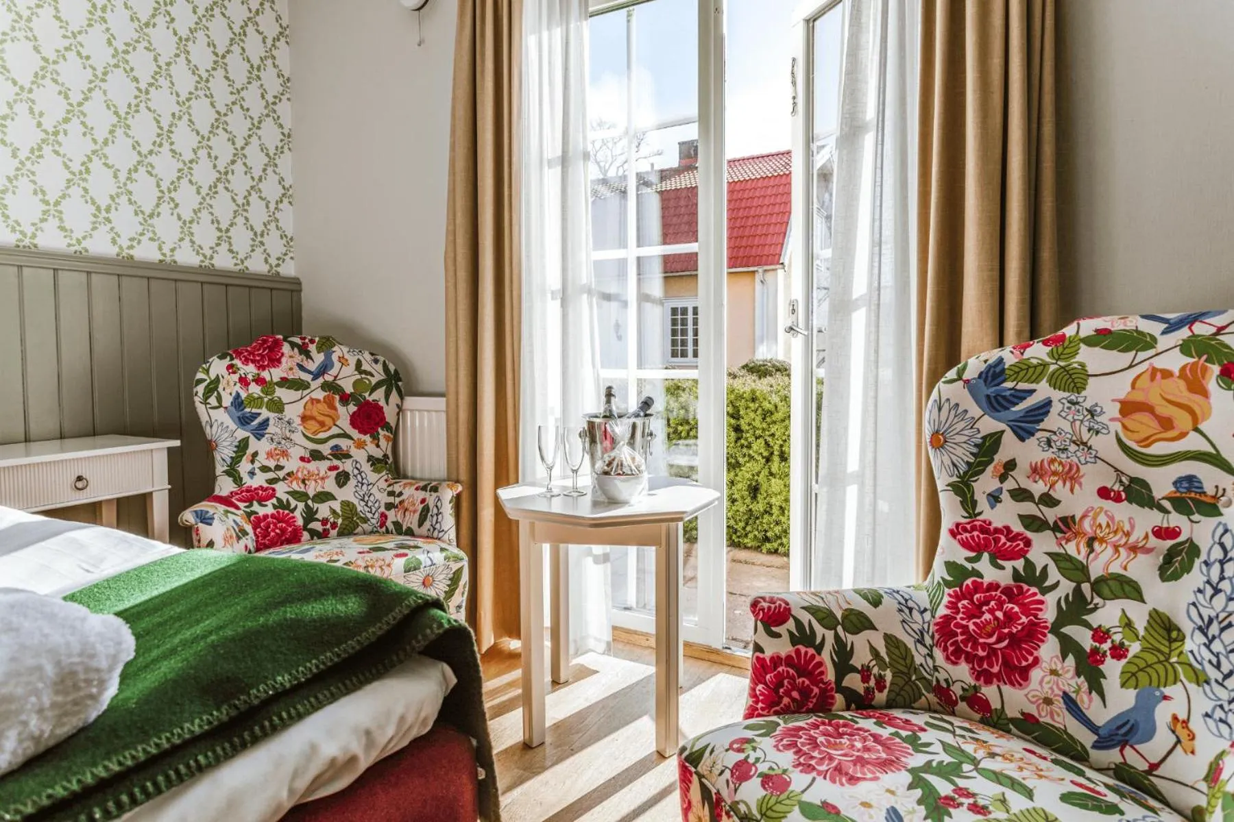 Patio, Bed in Ronnums Herrgård