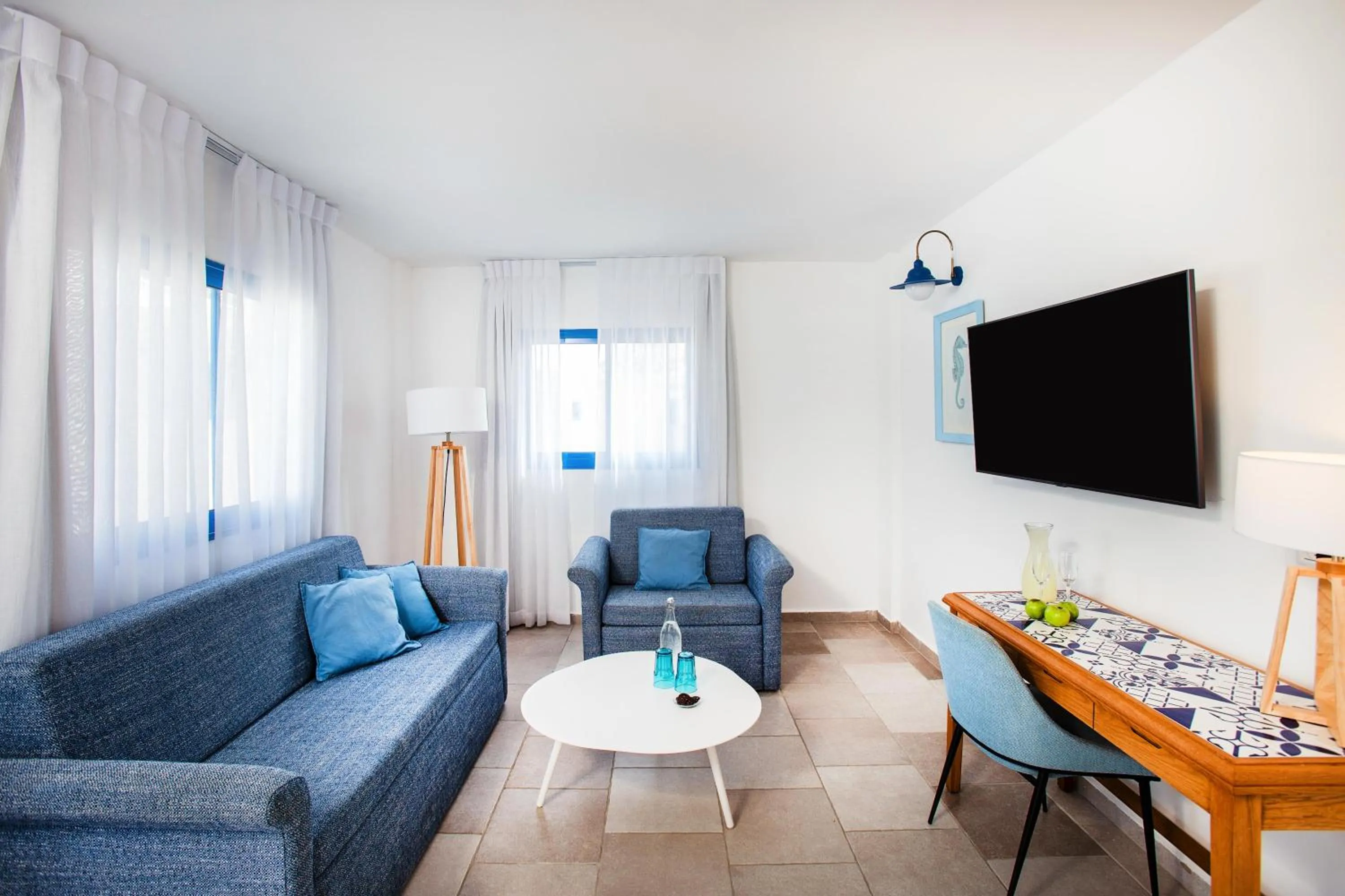 TV and multimedia in Nachsholim Beach Hotel