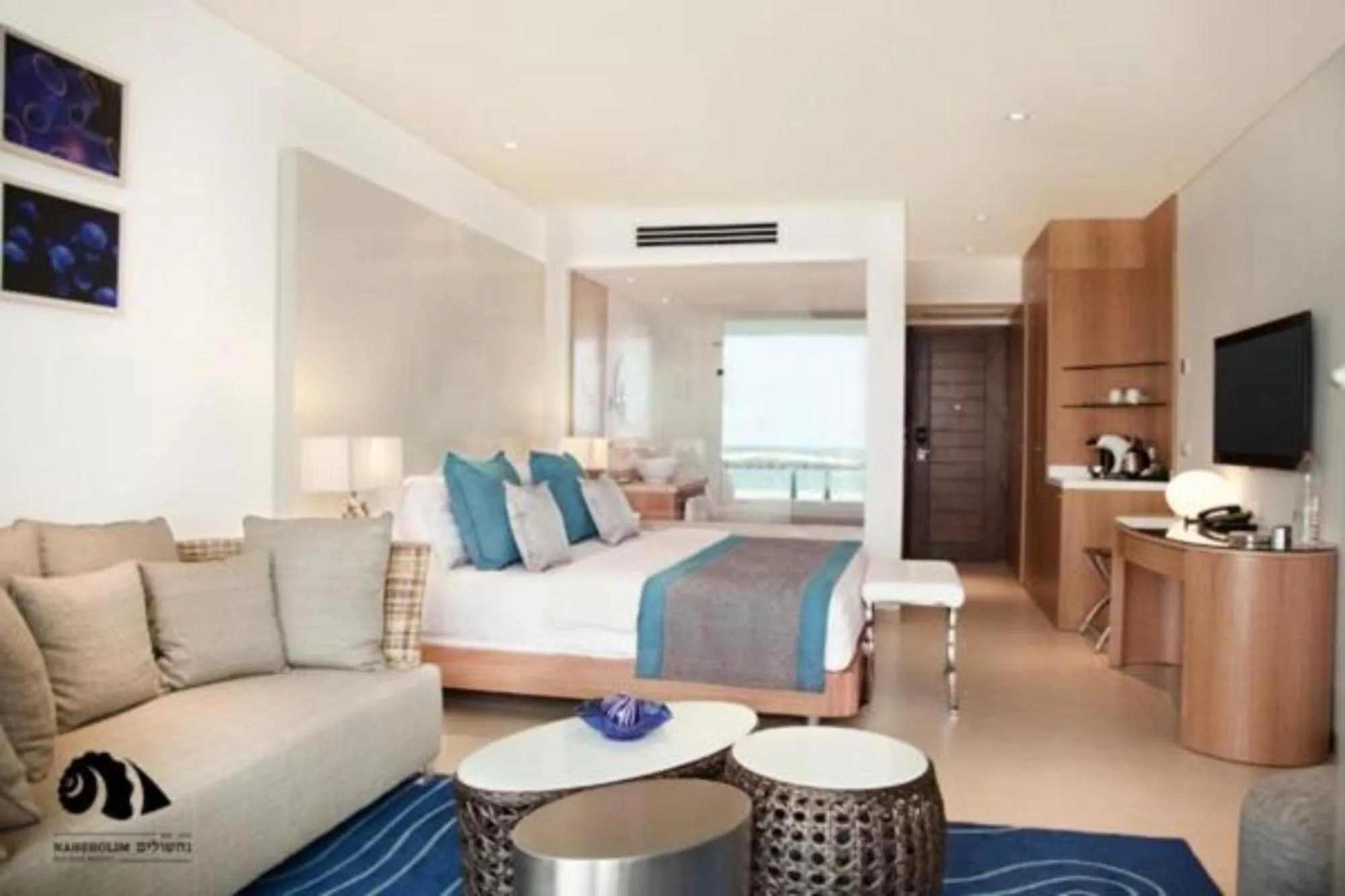 TV and multimedia in Nachsholim Beach Hotel