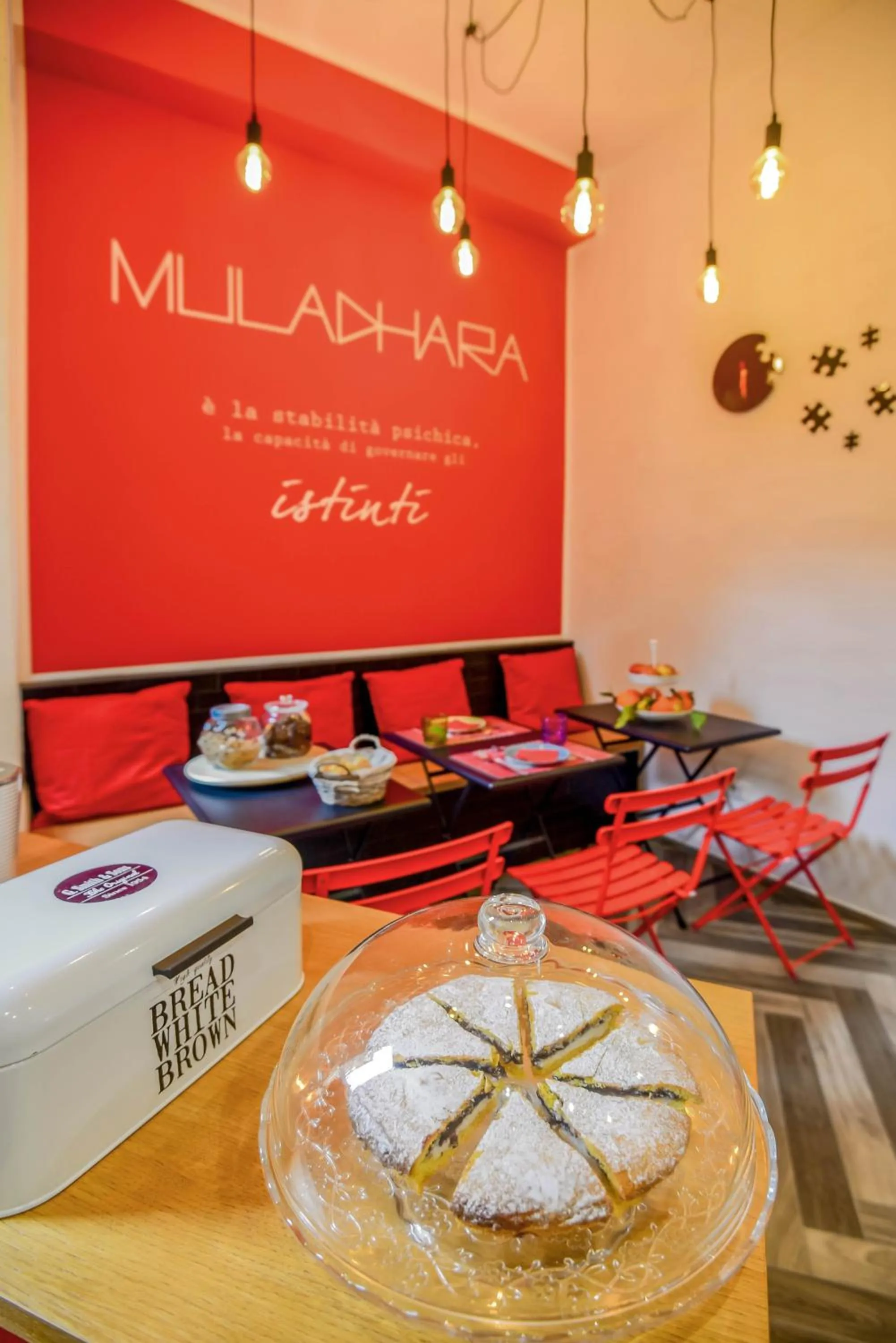 Food and drinks in Allegra's House Caracciolo