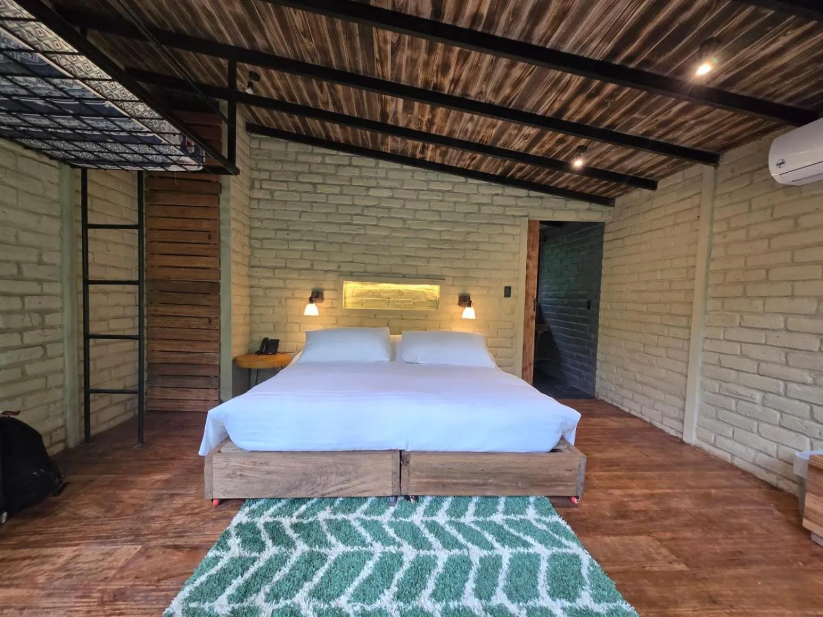 Bedroom, Bed in Hamadryade Lodge