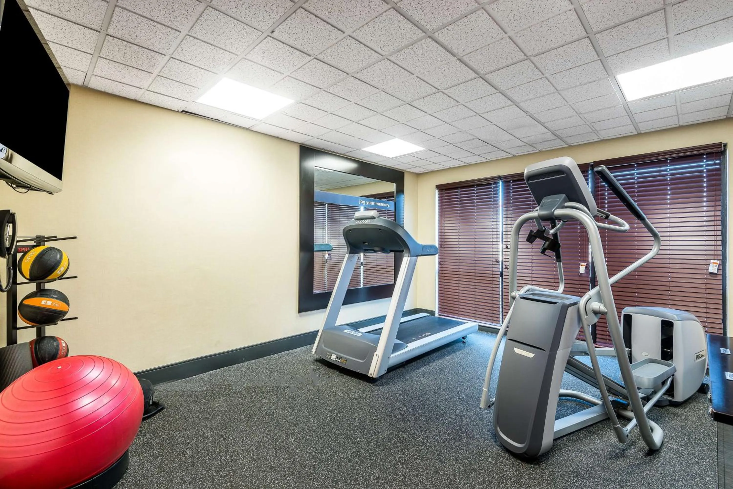 Fitness centre/facilities in Hampton Inn Parkersburg/Mineral Wells