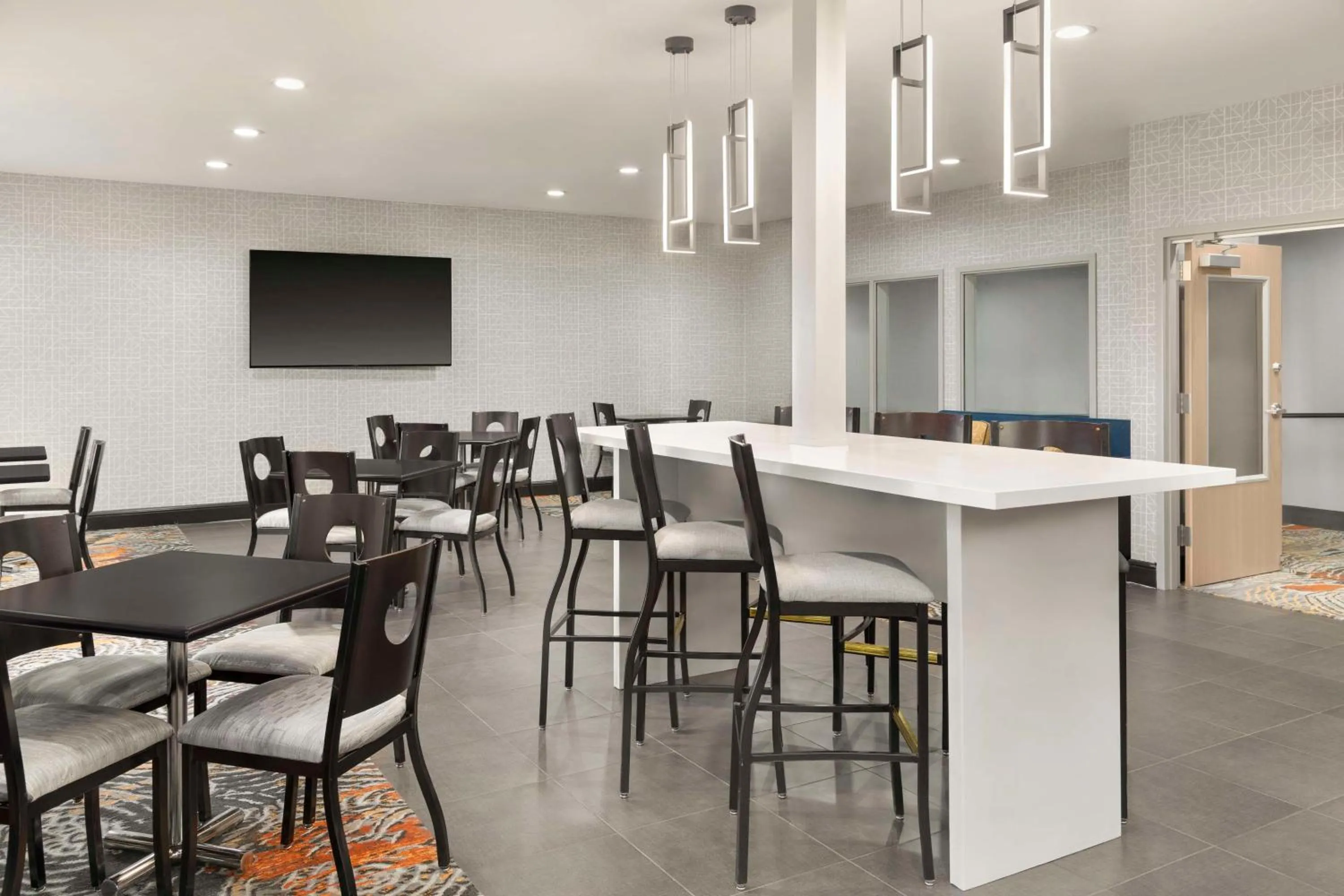 Breakfast in Hampton Inn Olathe