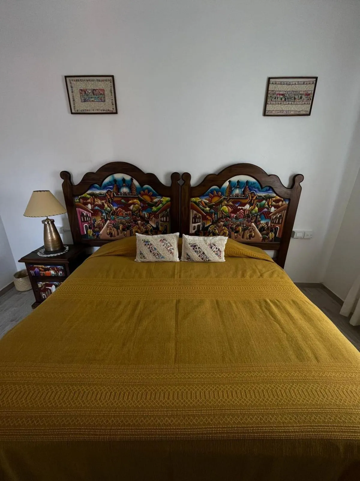 Property building, Bed in Posada de la Virgen