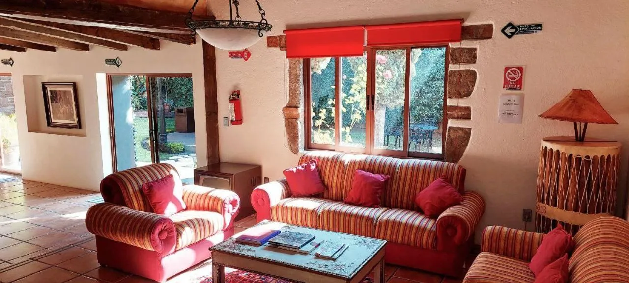 Seating area in Posada de la Virgen