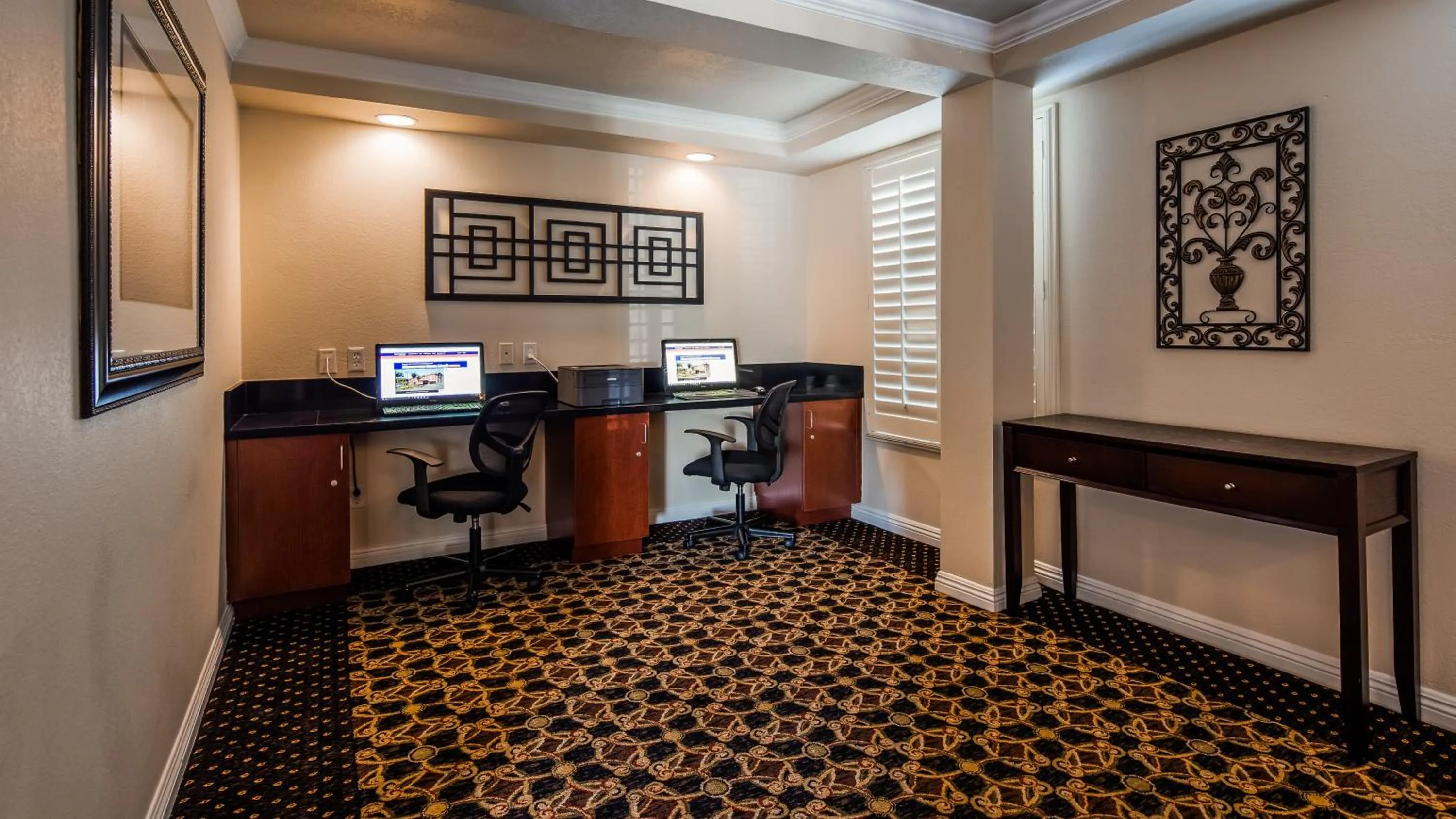 Business facilities, TV/Entertainment Center in SureStay Plus Hotel by Best Western Lompoc