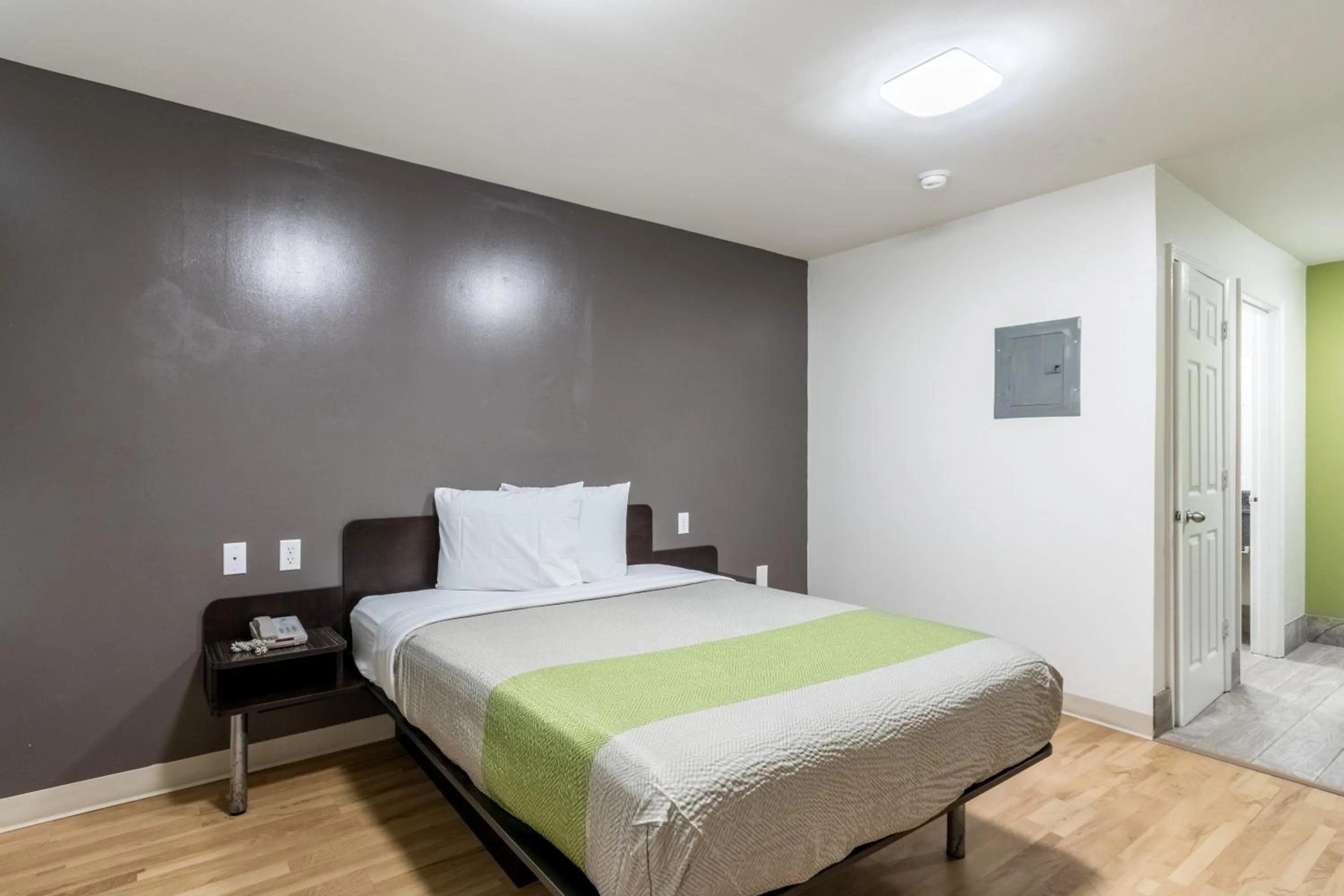 Bed in Studio 6-Savannah, GA