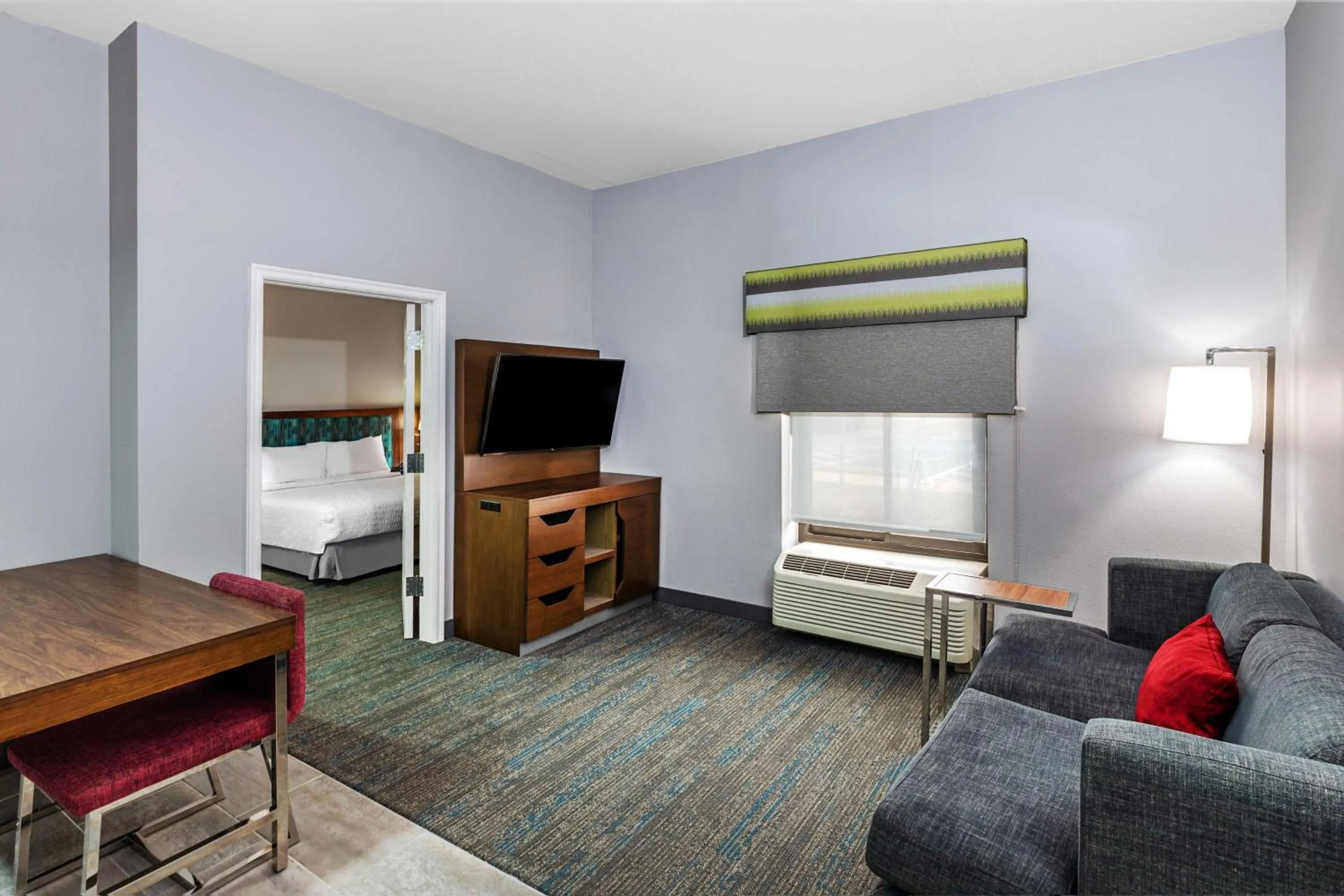 Living room in Hampton Inn & Suites Tulsa-Woodland Hills