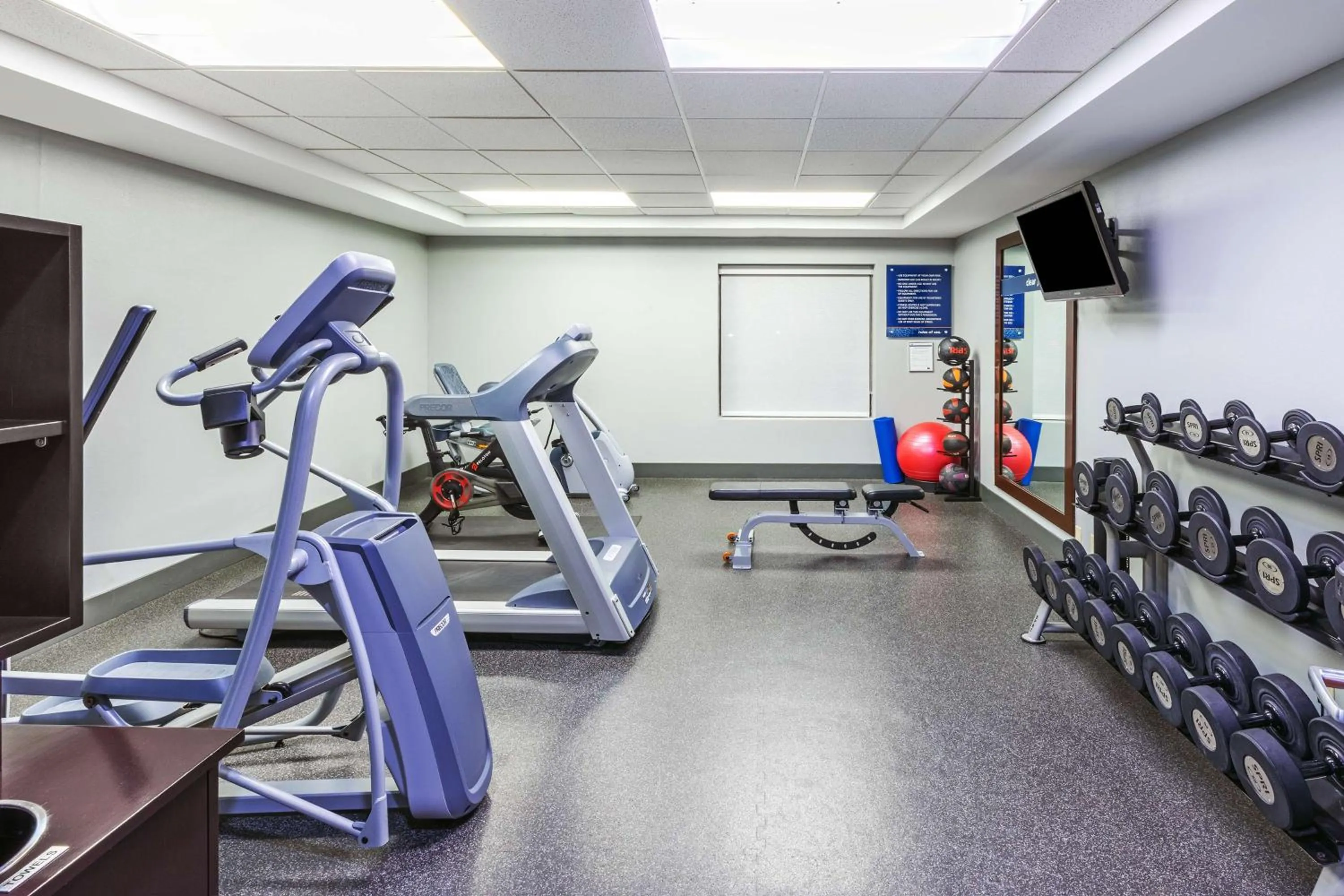 Fitness centre/facilities in Hampton Inn & Suites Tulsa-Woodland Hills