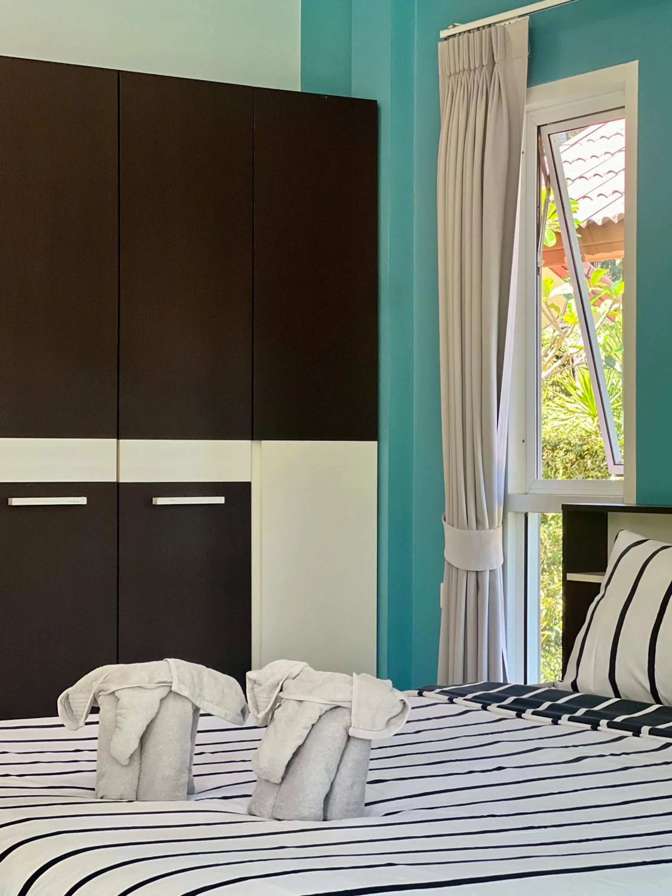 Bedroom, Bed in Evergreen Koh Chang Resort