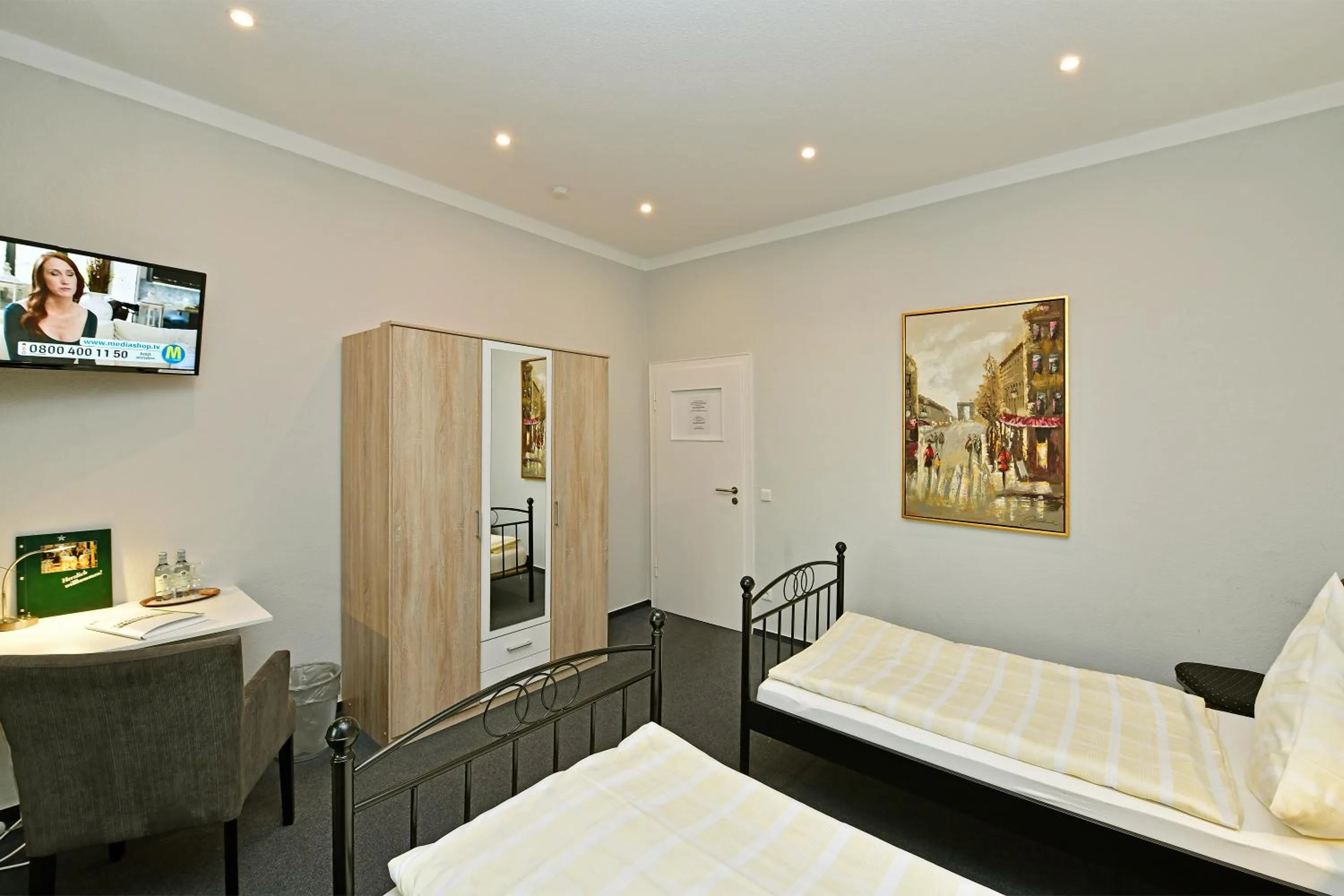 Bed in Hotel Haus Kleimann-Reuer