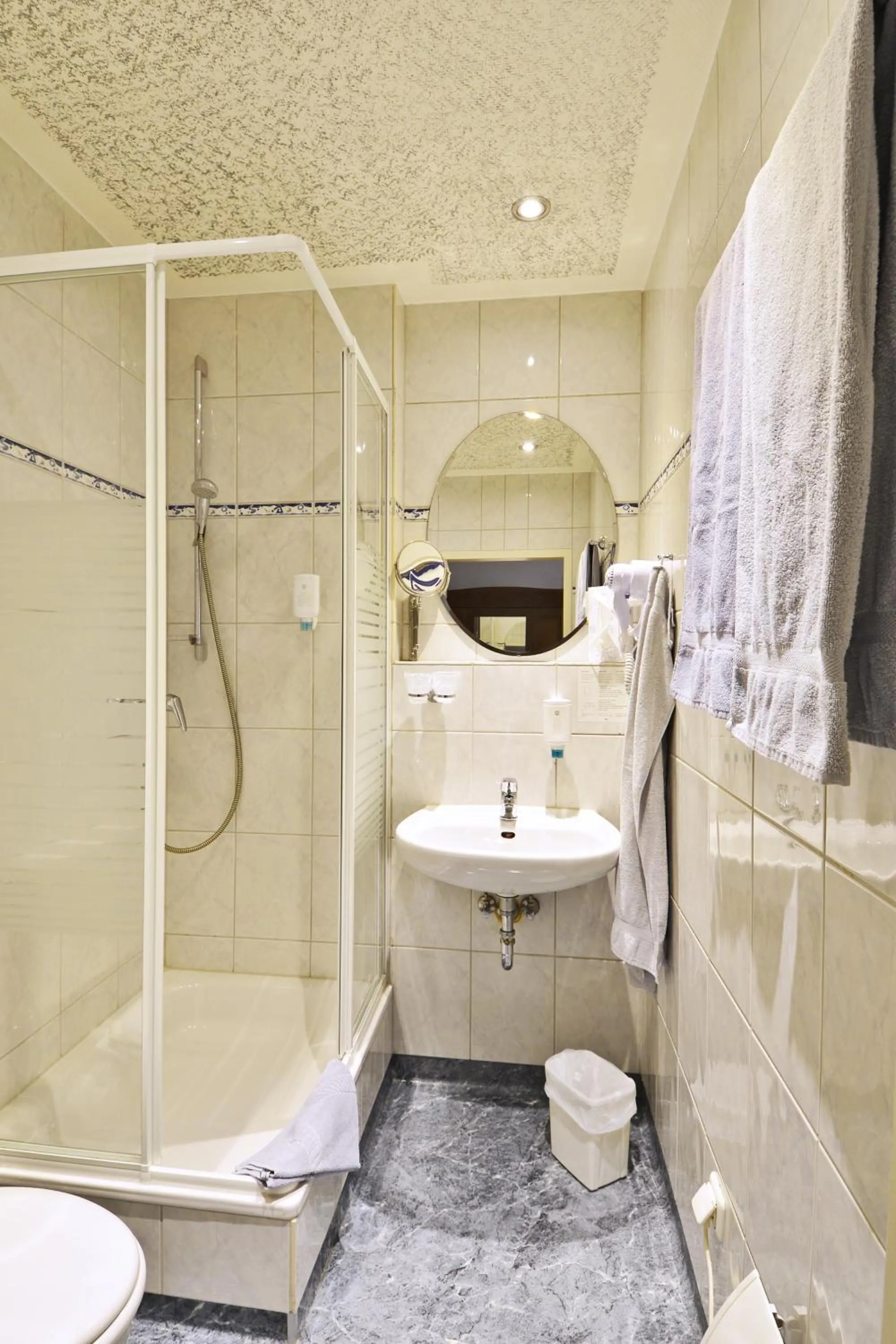 Bathroom in Hotel Haus Kleimann-Reuer